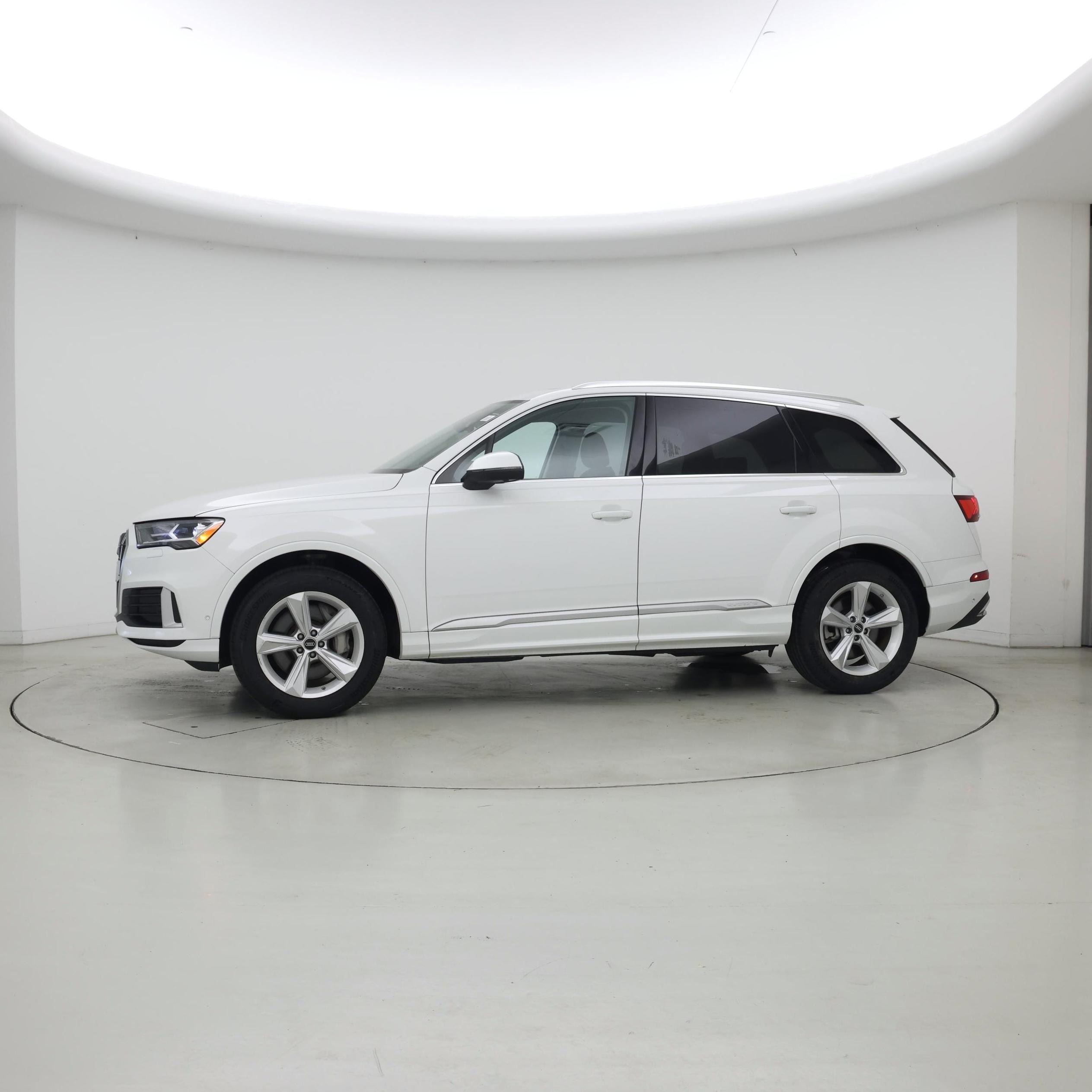 Thumbnail: 2022 Audi Q7 - 3