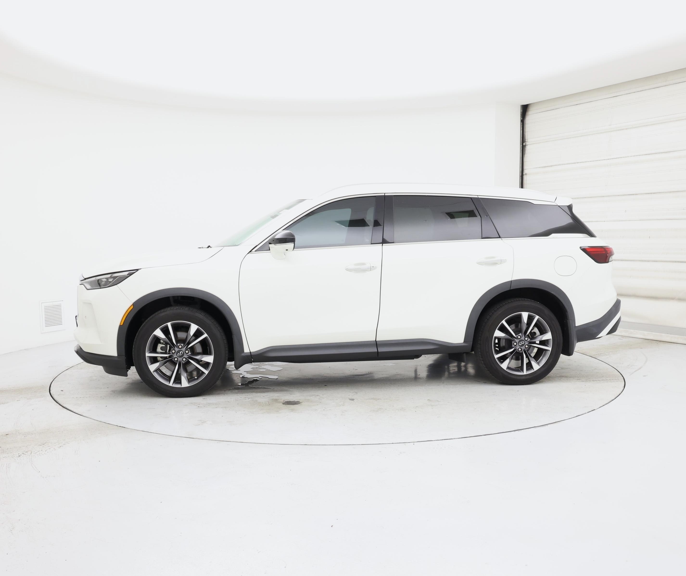 Thumbnail: 2023 INFINITI QX60 - 3