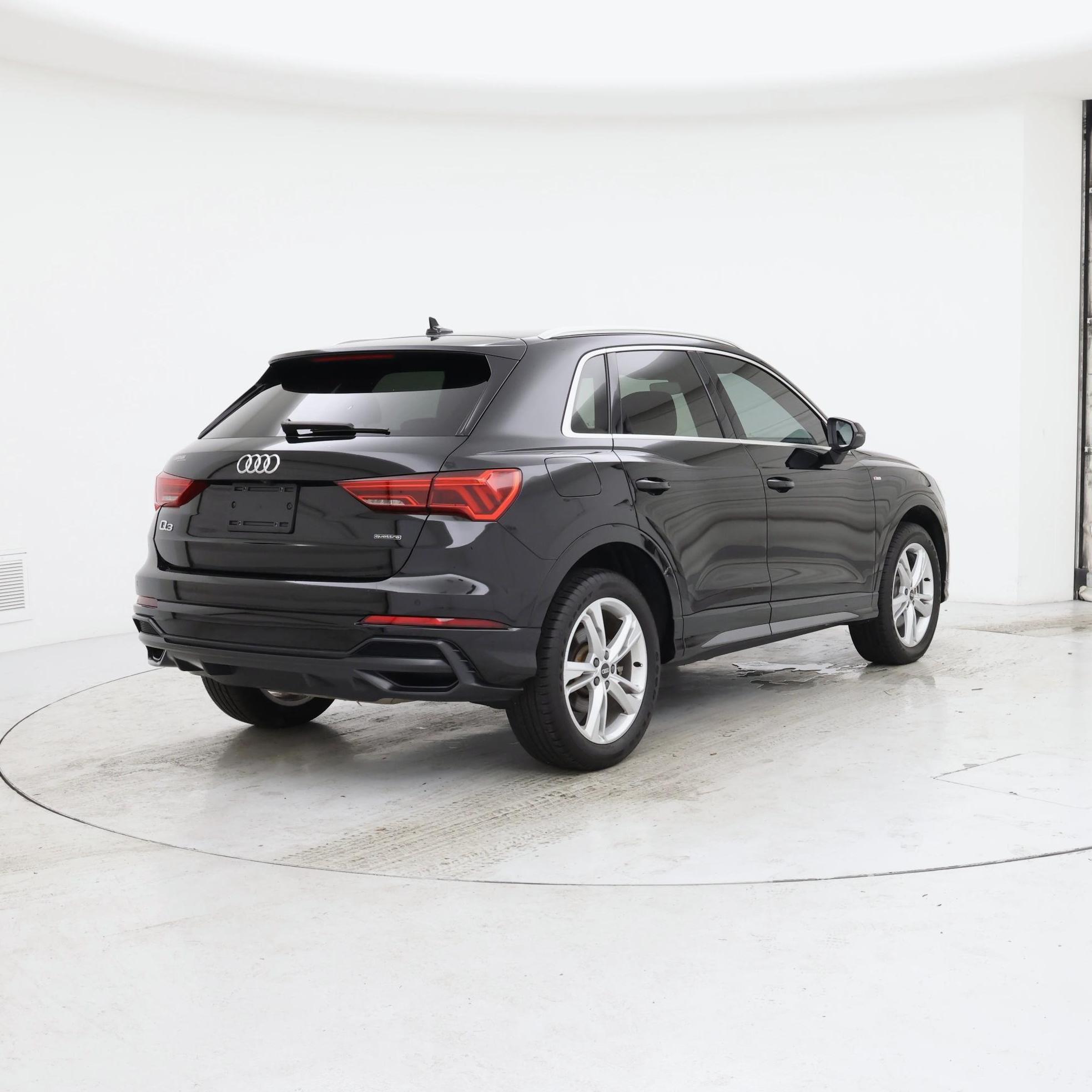 Thumbnail: 2022 Audi Q3 - 8