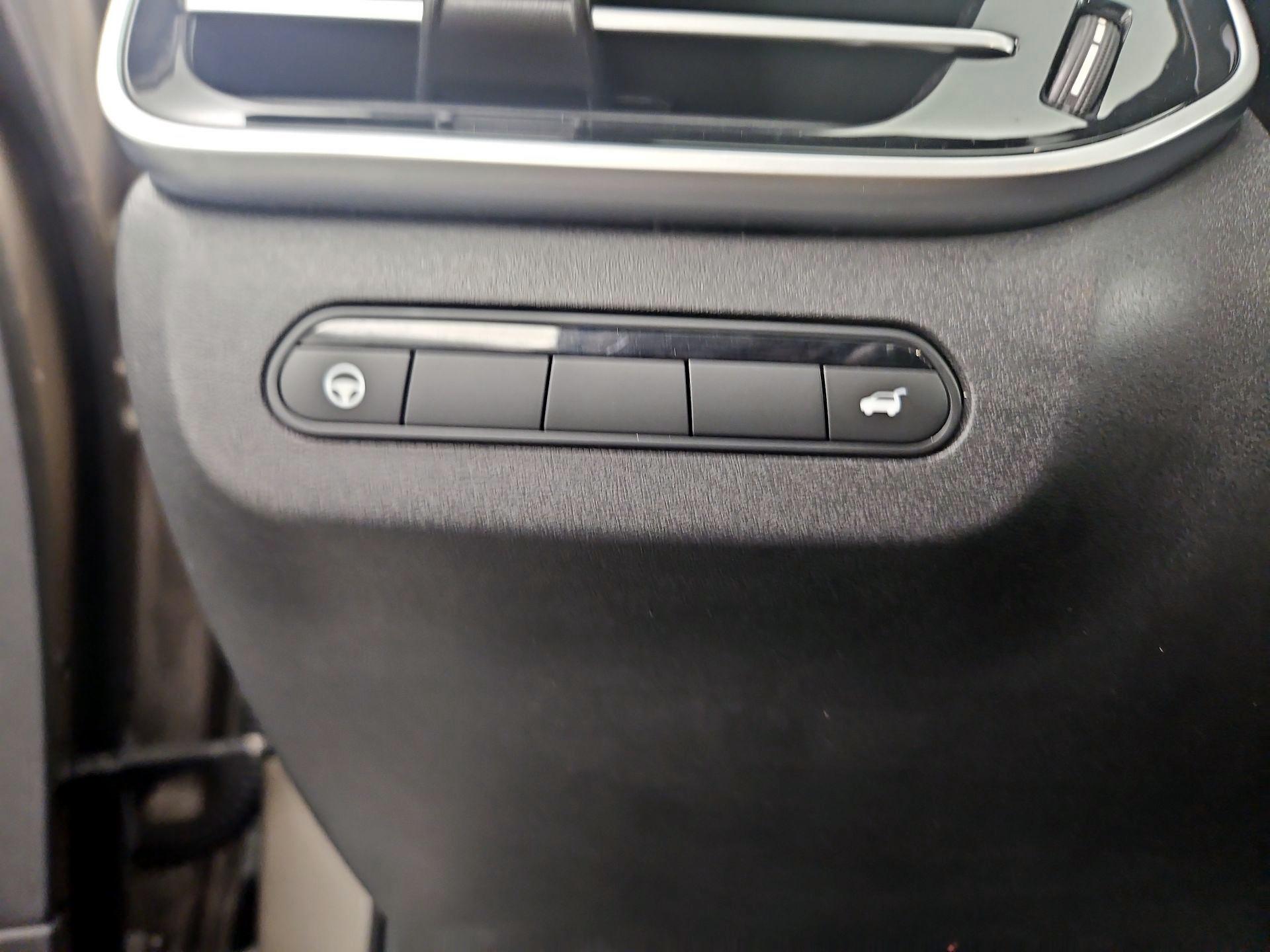 Thumbnail: 2023 INFINITI QX60 - 13