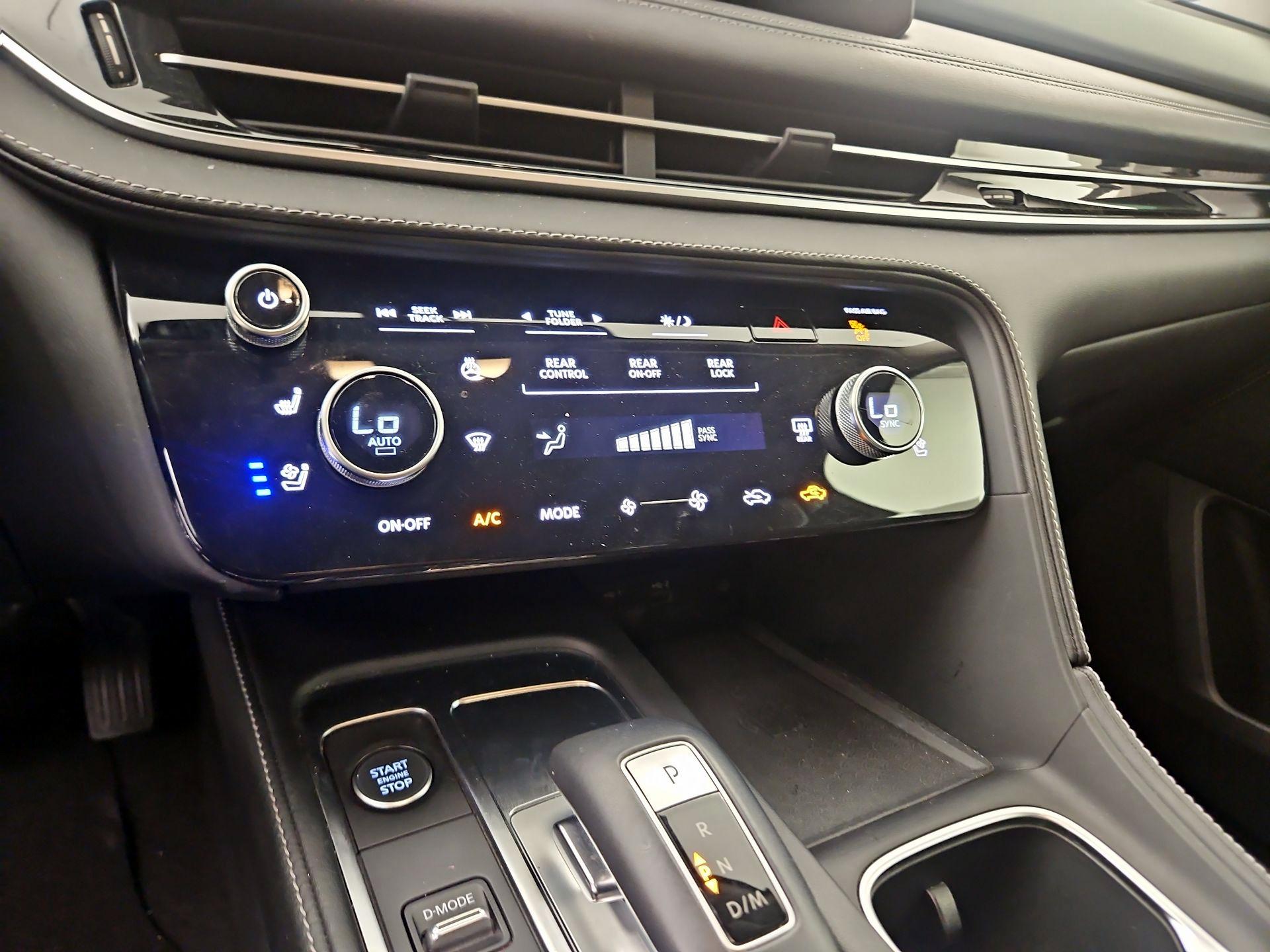 Thumbnail: 2023 INFINITI QX60 - 17