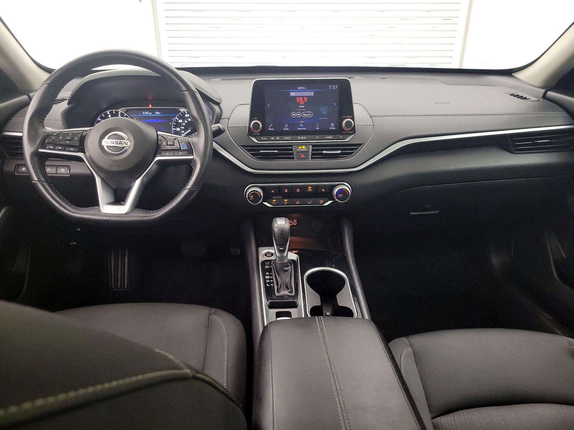 Thumbnail: 2021 Nissan Altima - 9