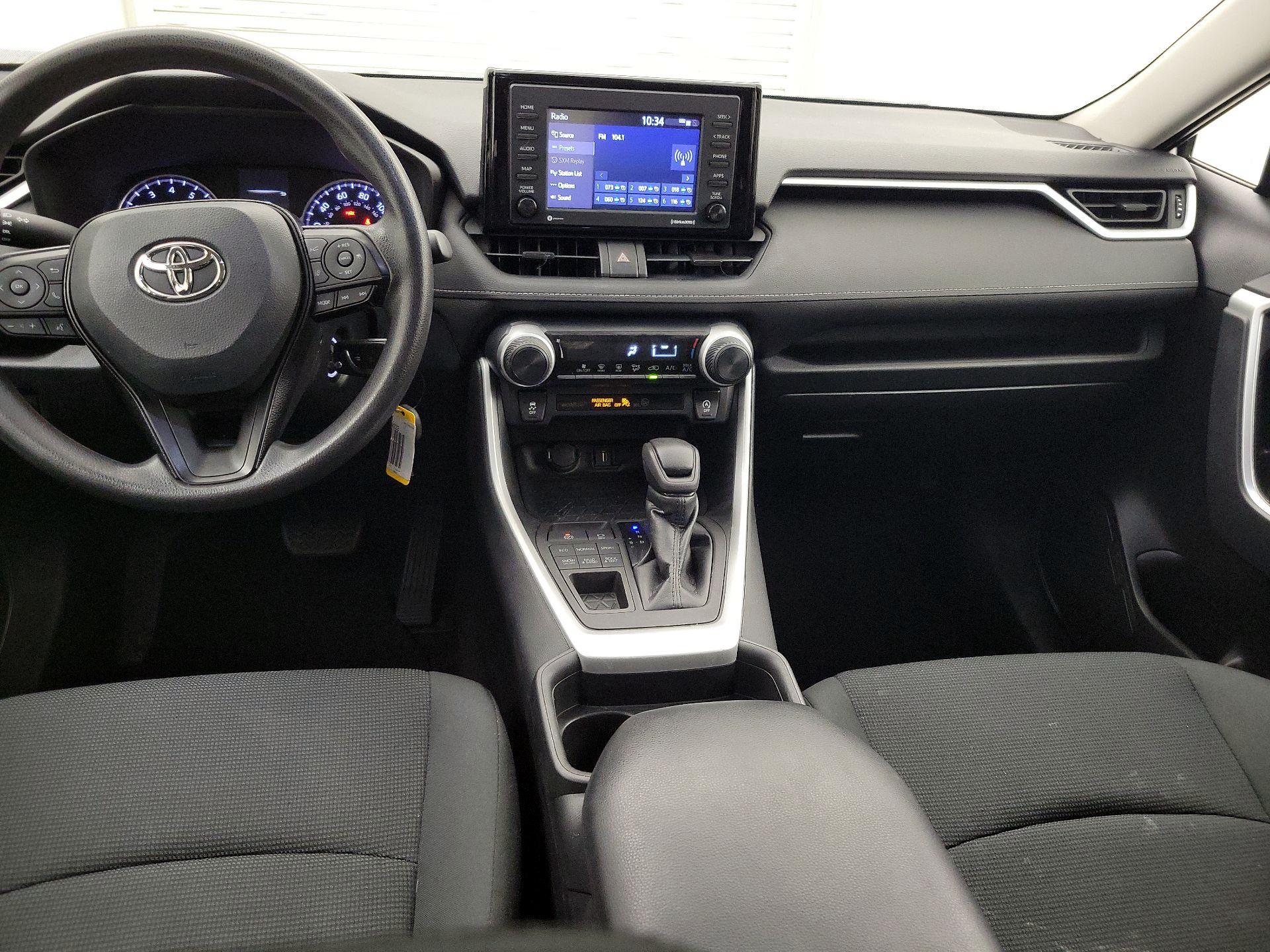 Thumbnail: 2021 Toyota RAV4 - 9