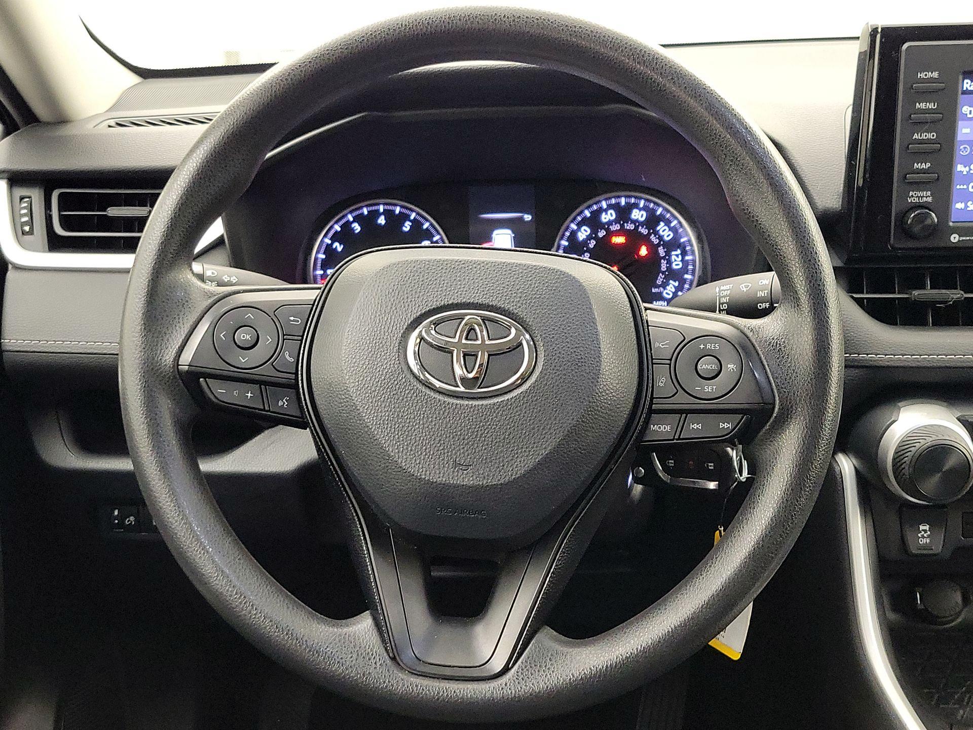 Thumbnail: 2021 Toyota RAV4 - 10