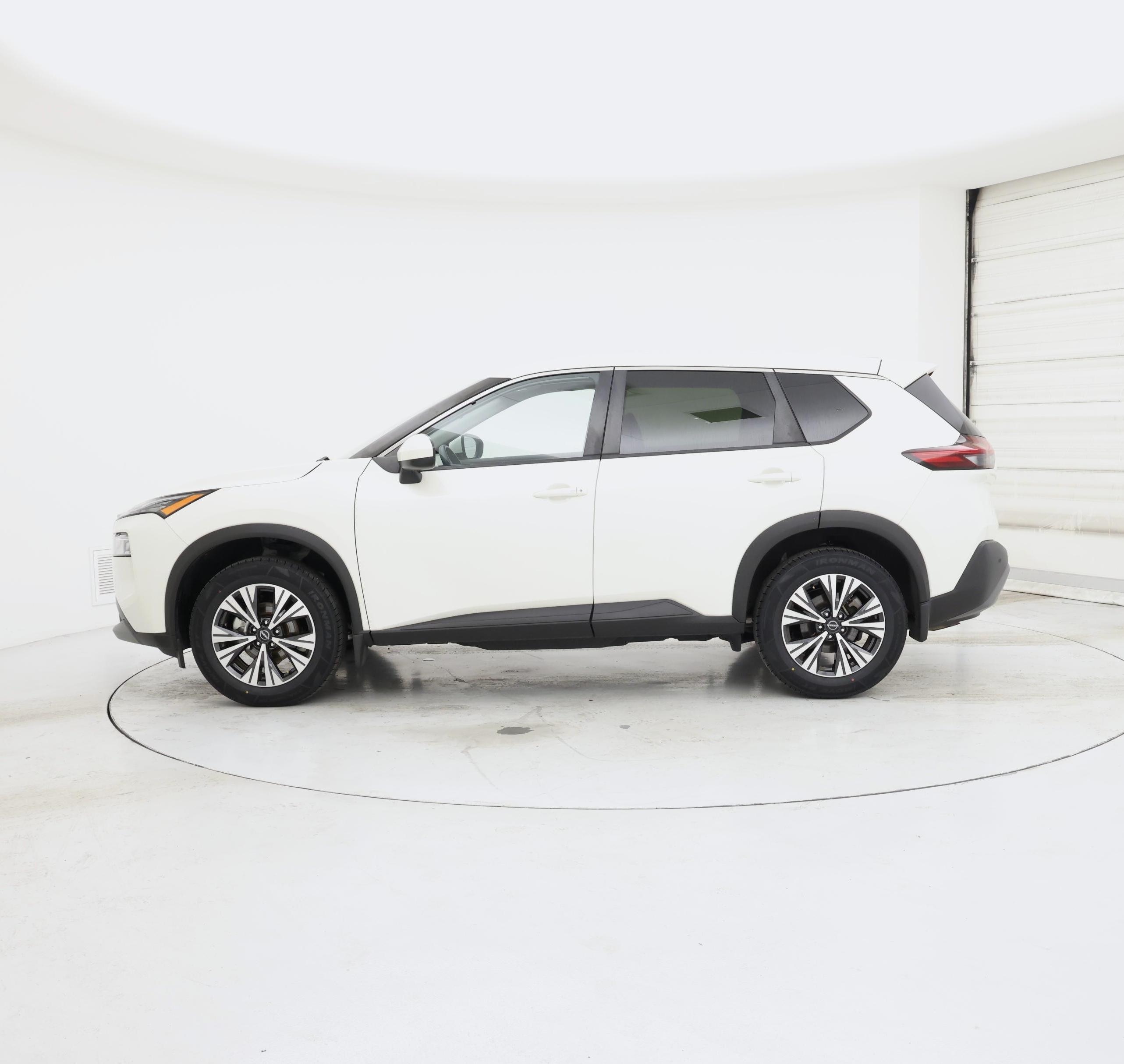 Thumbnail: 2023 Nissan Rogue - 3