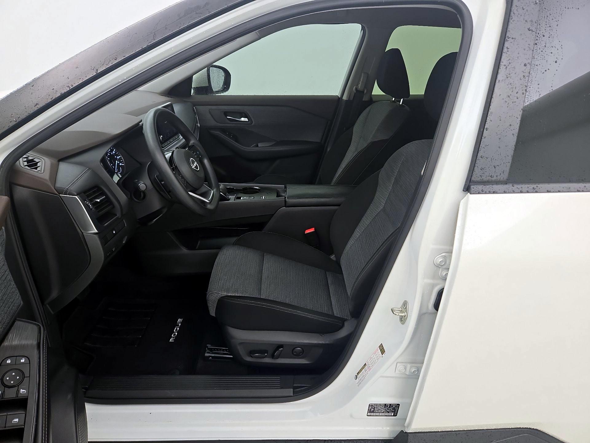 Thumbnail: 2023 Nissan Rogue - 11