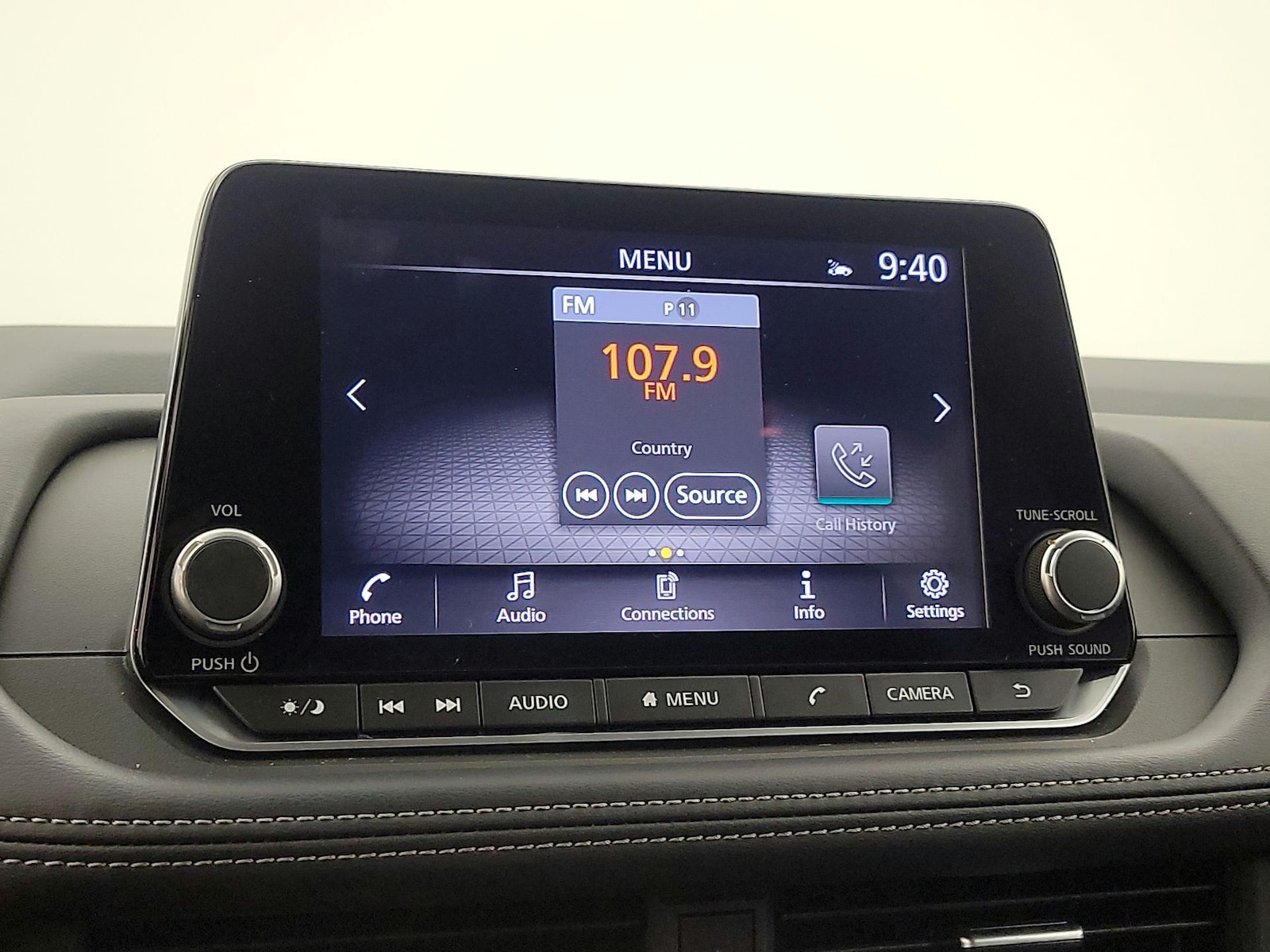 2024 Nissan Rogue SV - Photo 16