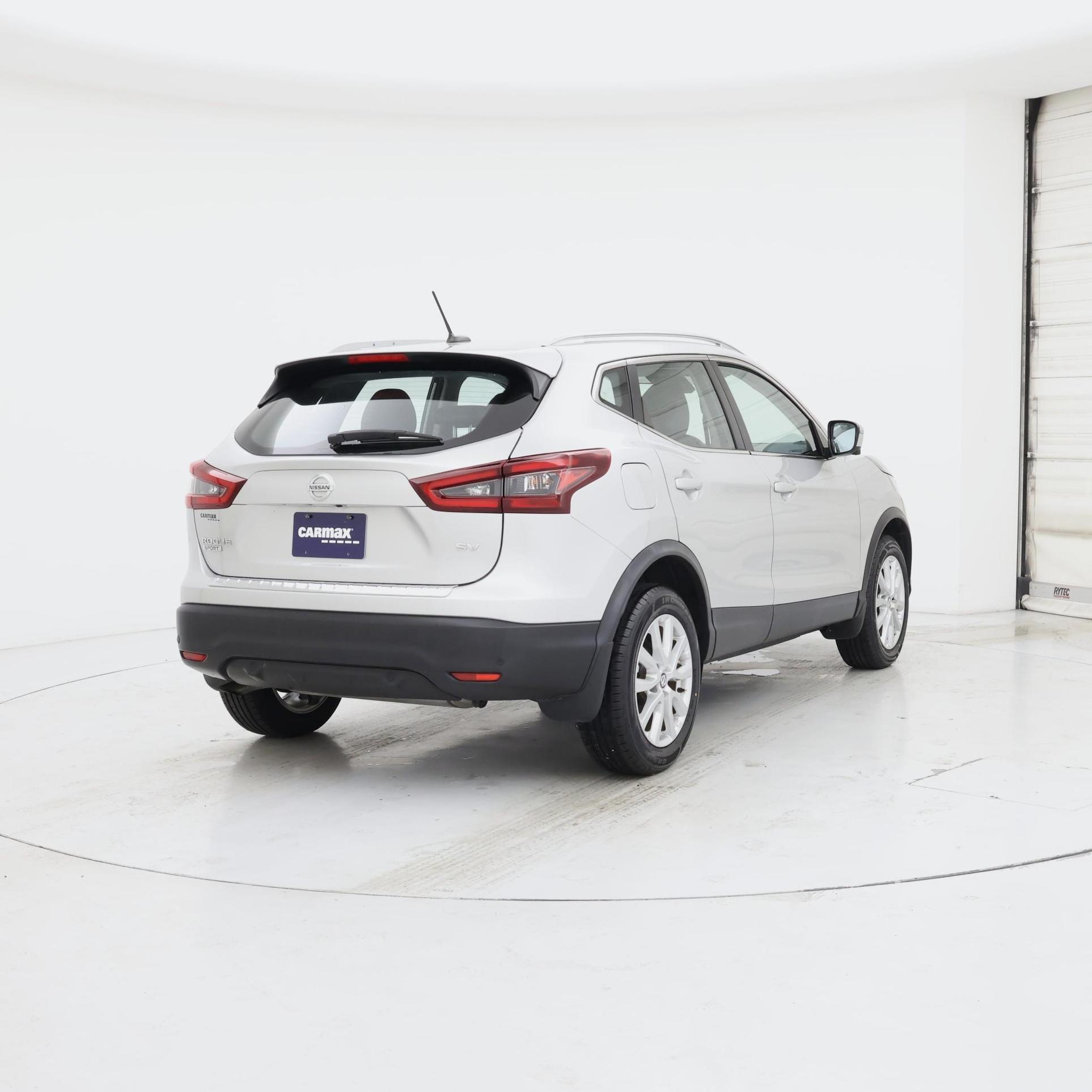 Thumbnail: 2022 Nissan Rogue Sport - 8