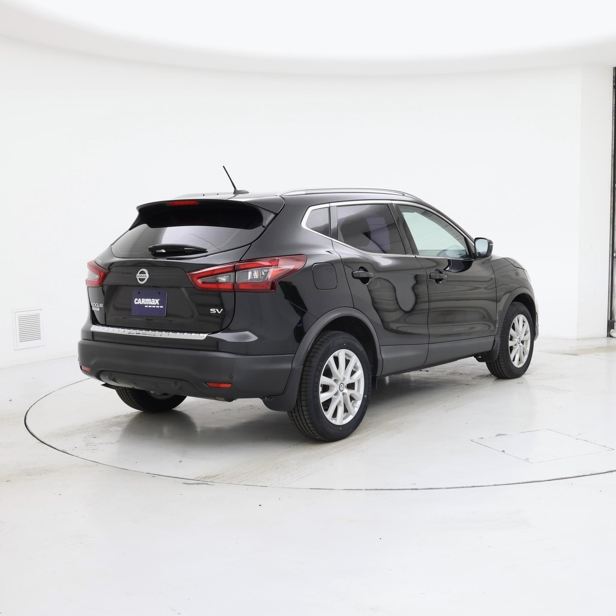 Thumbnail: 2022 Nissan Rogue Sport - 8