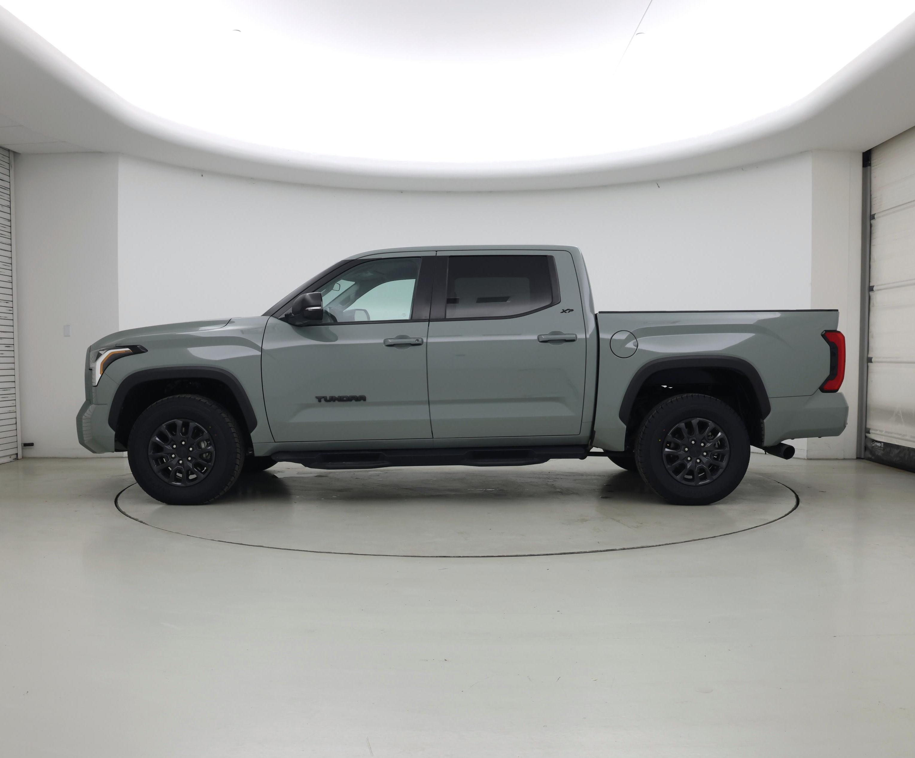 Thumbnail: 2024 Toyota Tundra - 3