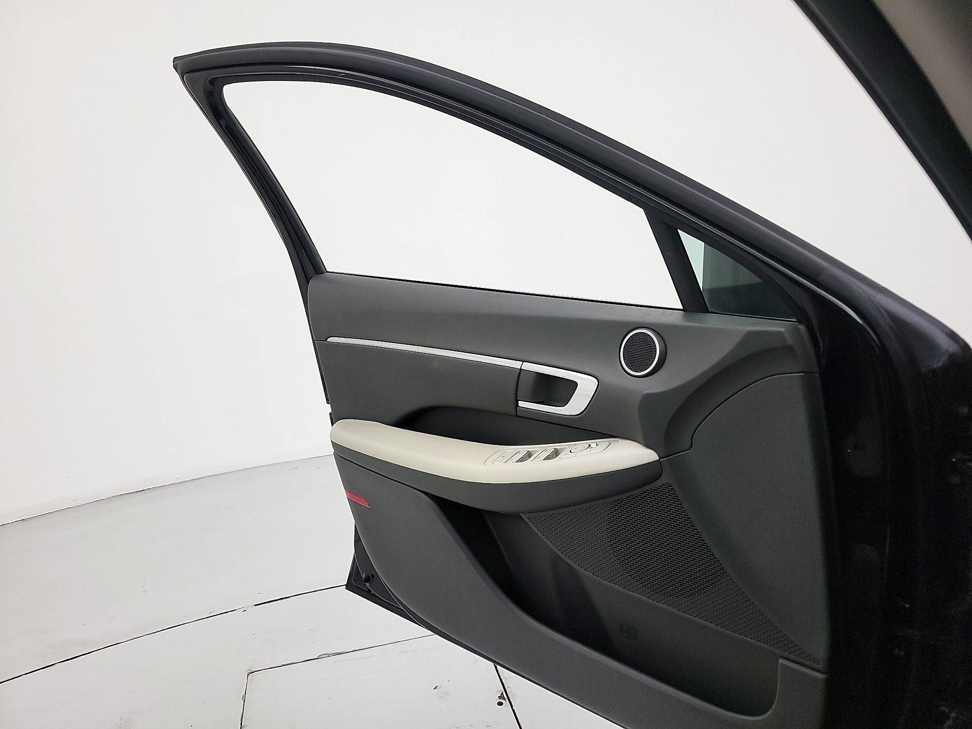 Thumbnail: 2023 Hyundai Sonata - 12