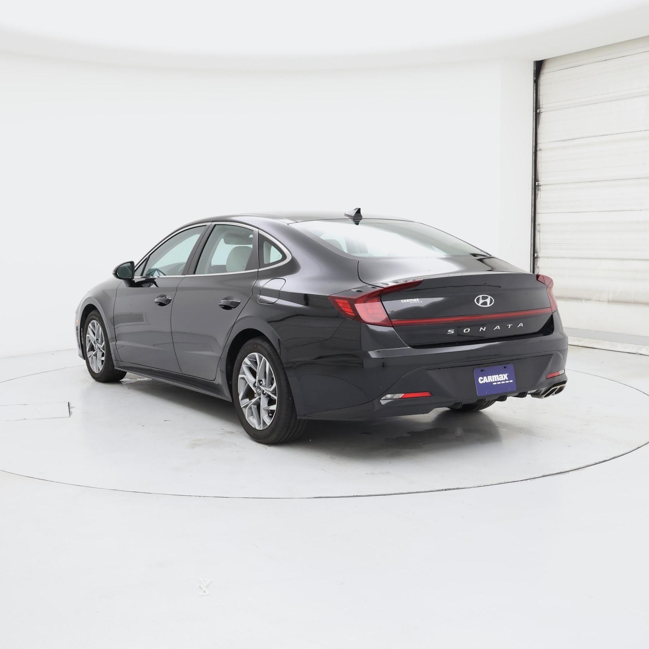 Thumbnail: 2023 Hyundai Sonata - 2