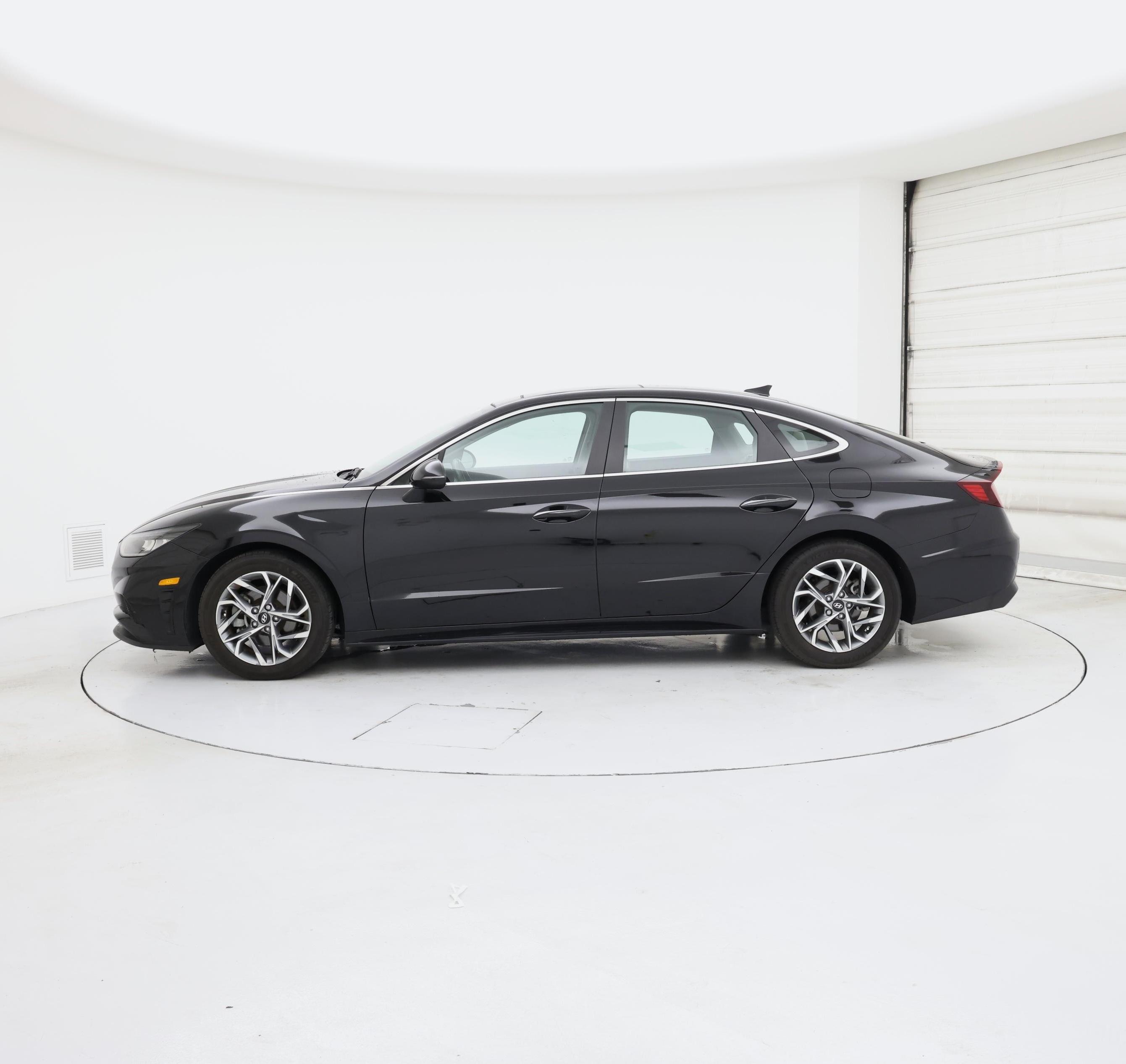 Thumbnail: 2023 Hyundai Sonata - 3