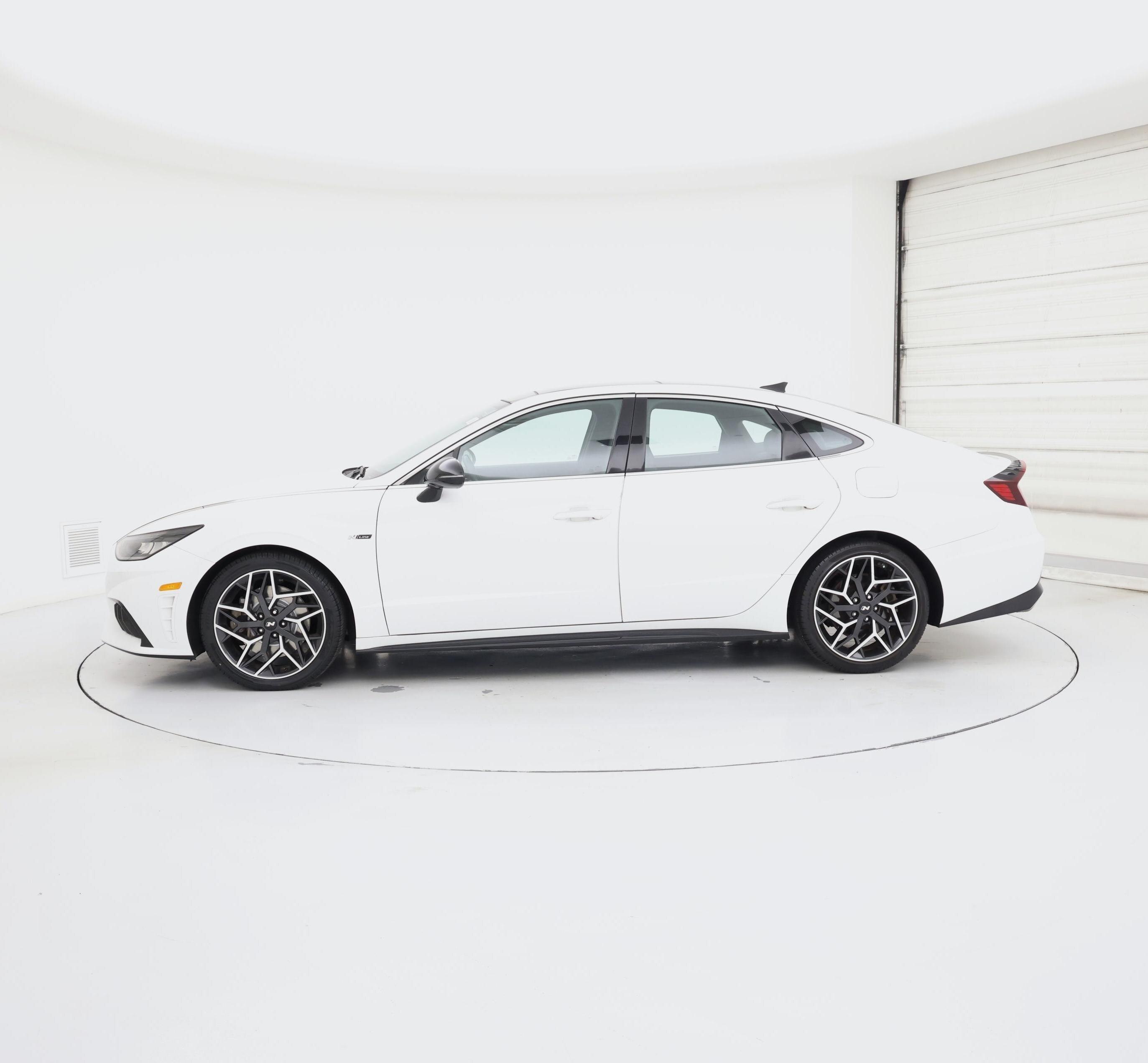 Thumbnail: 2023 Hyundai Sonata - 3