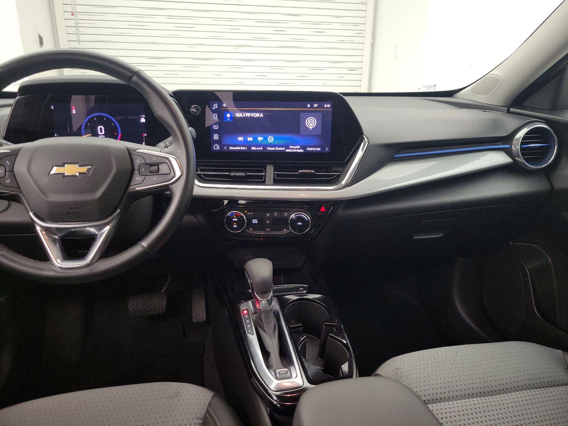 Thumbnail: 2025 Chevrolet Trax - 9
