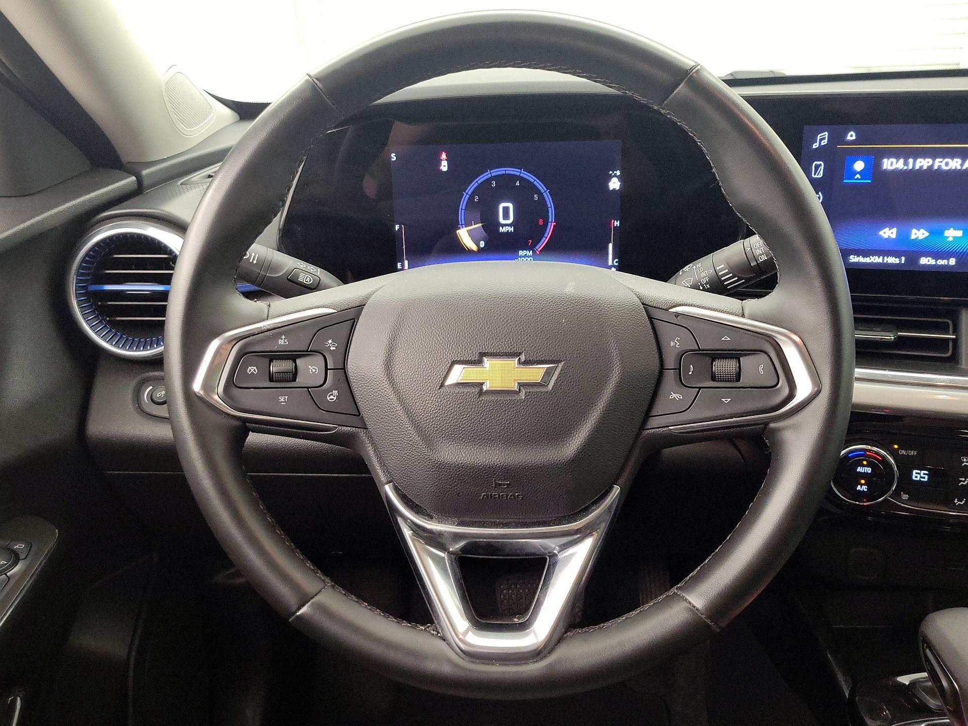 Thumbnail: 2025 Chevrolet Trax - 10