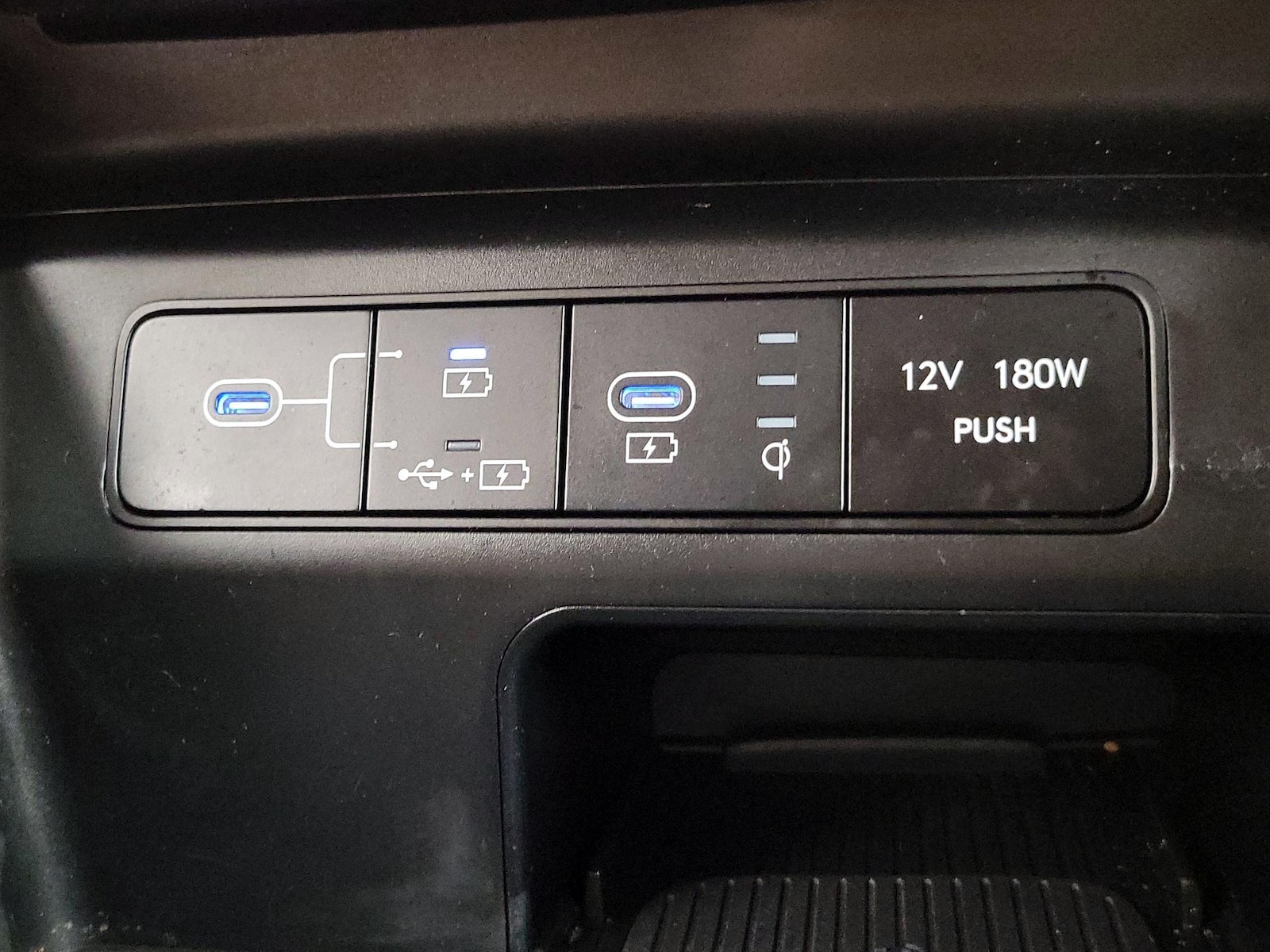 2025 Hyundai Tucson SEL - Photo 19