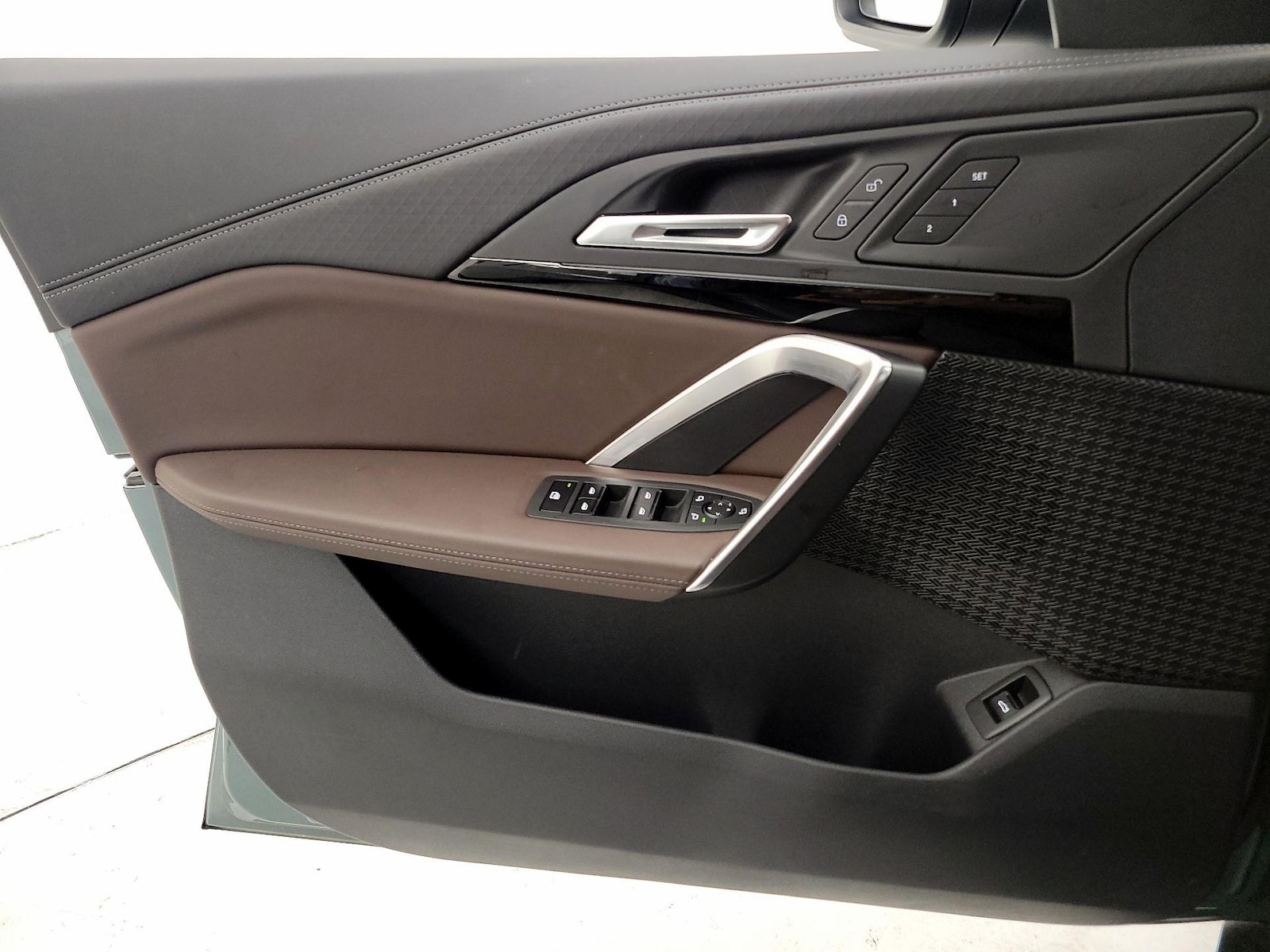 2025 BMW X2 28i - Photo 13