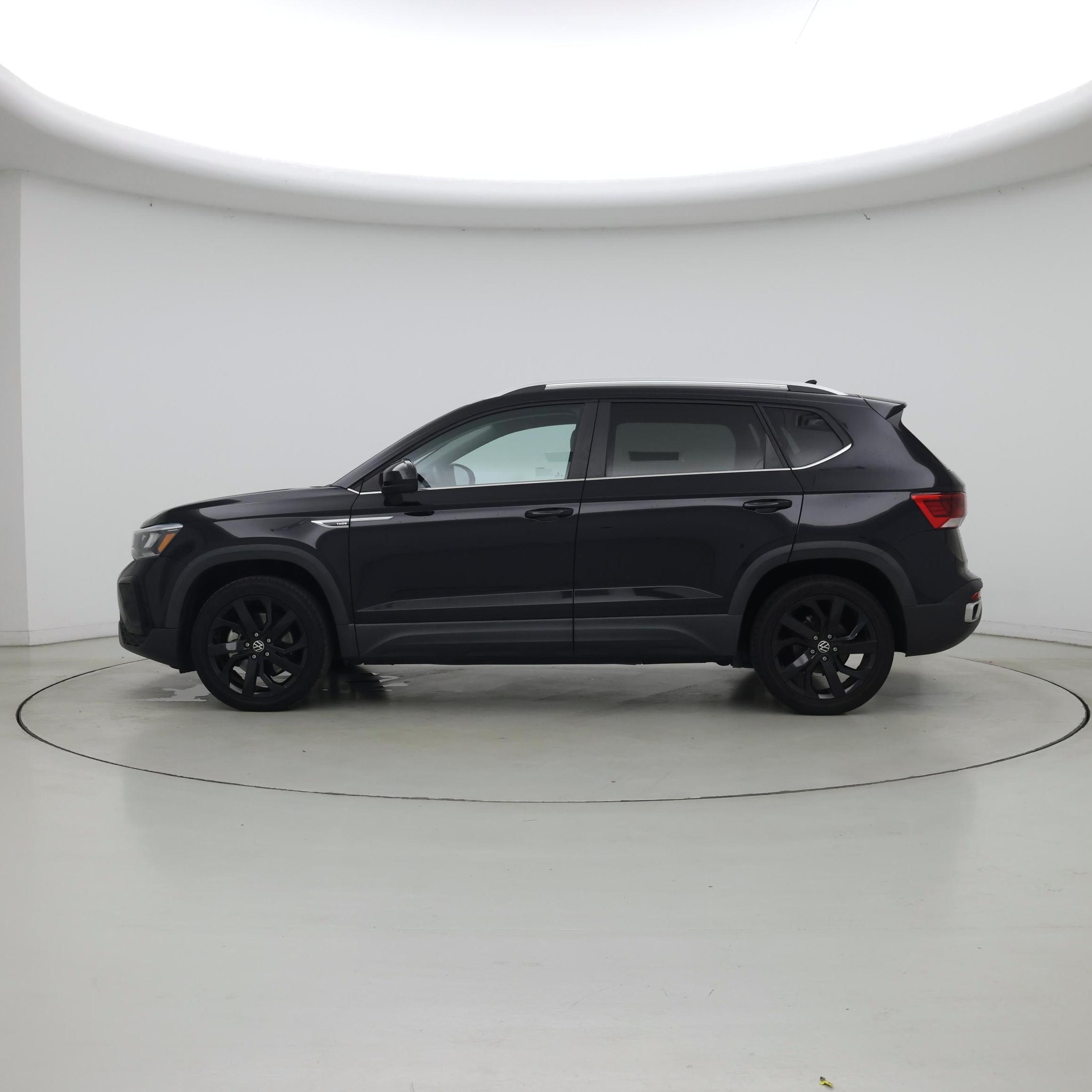 Thumbnail: 2022 Volkswagen Taos - 3