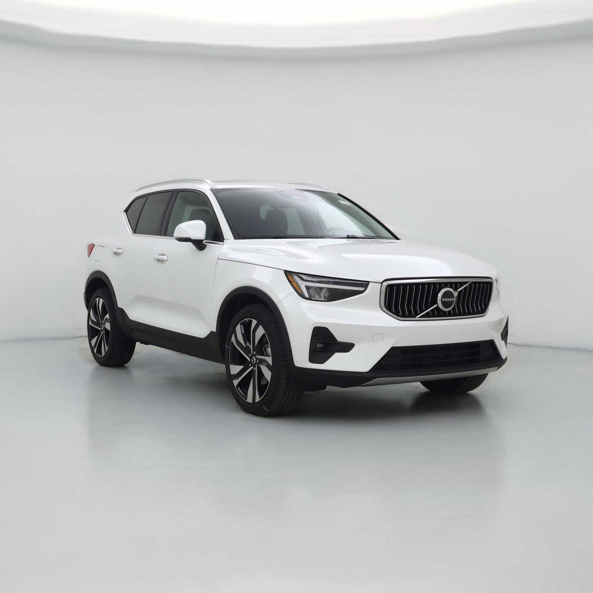 Thumbnail: 2023 Volvo XC40 - 1