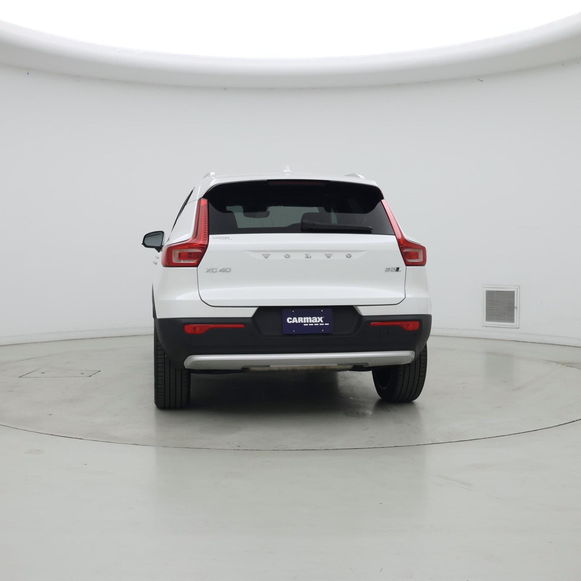Thumbnail: 2023 Volvo XC40 - 6