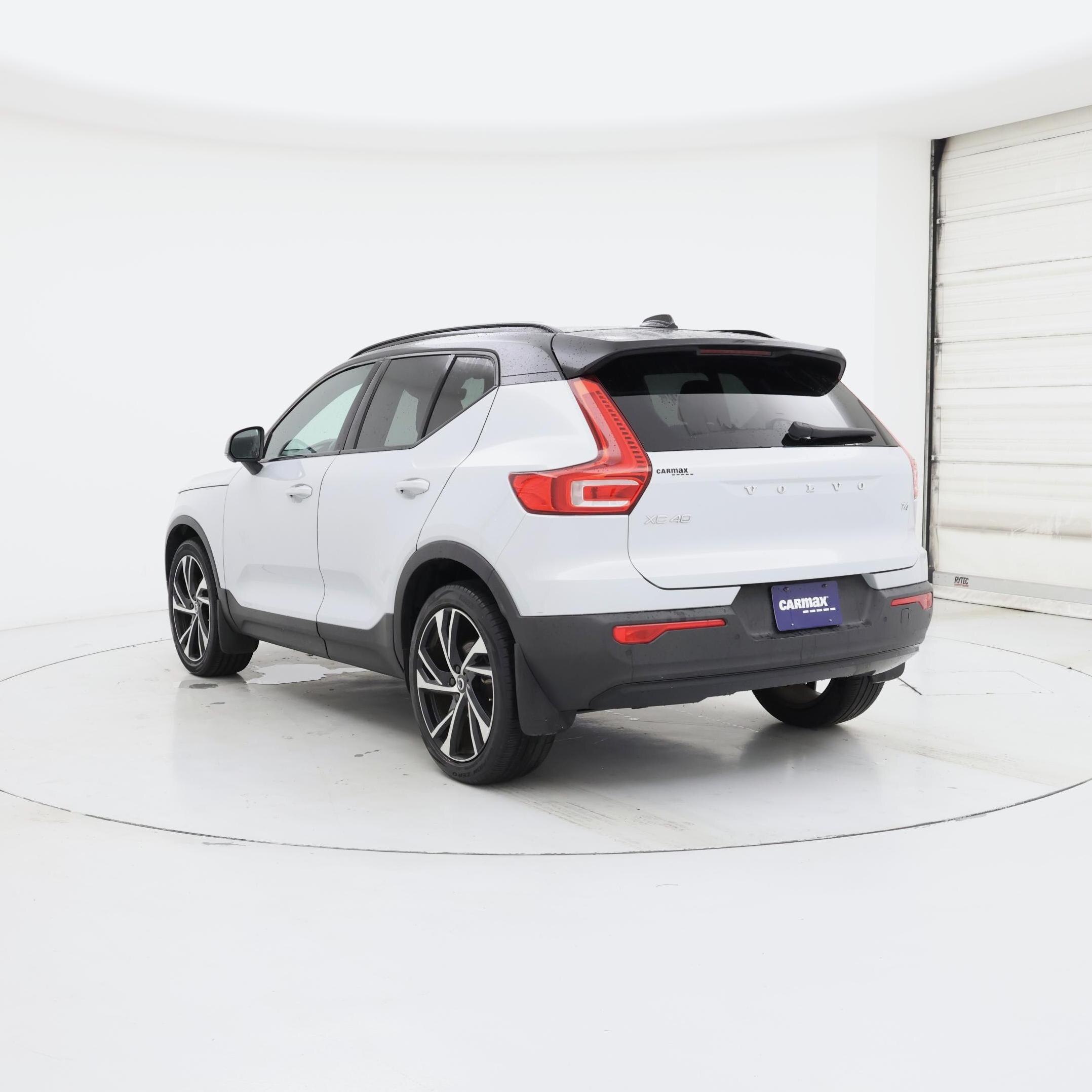 Thumbnail: 2021 Volvo XC40 - 2