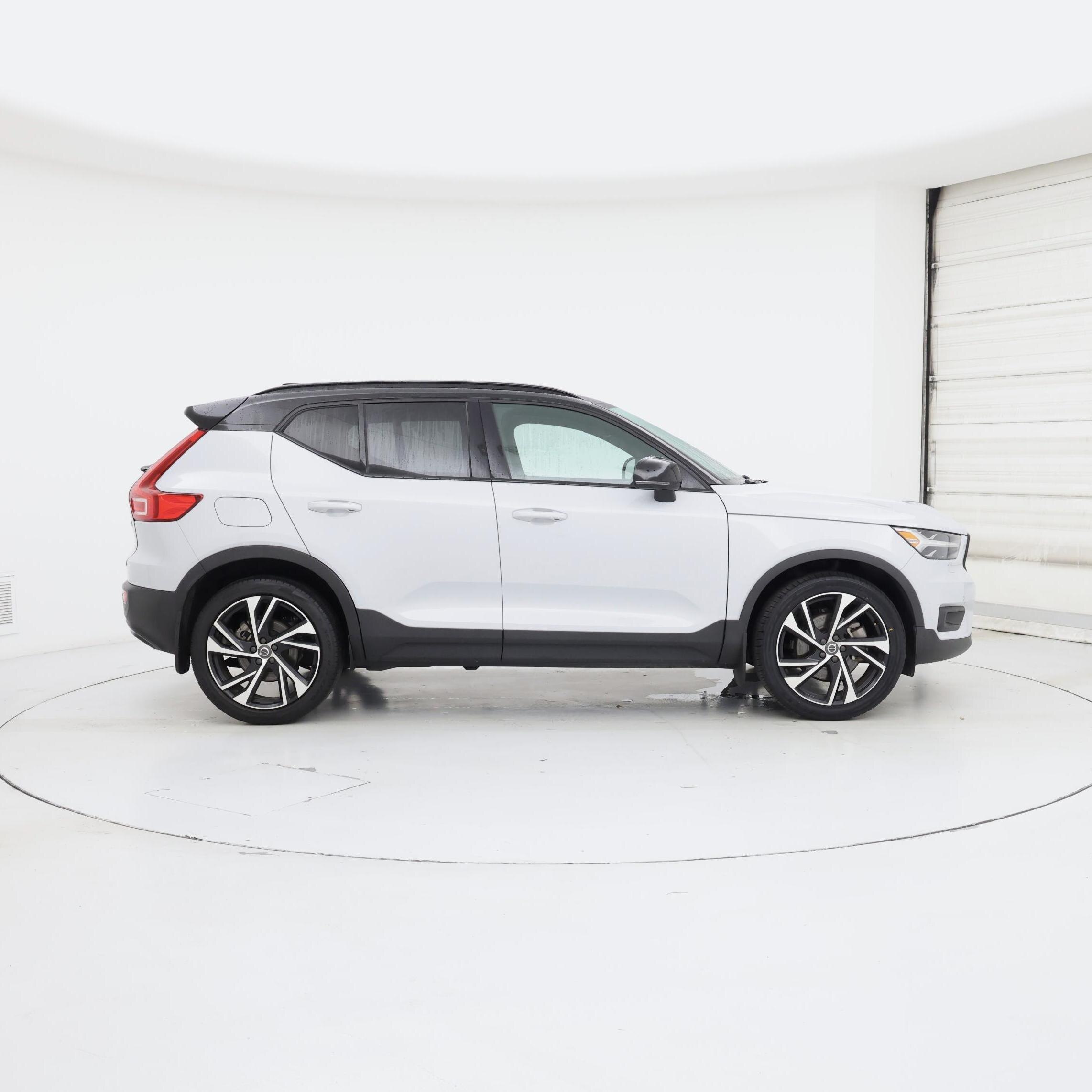 Thumbnail: 2021 Volvo XC40 - 7