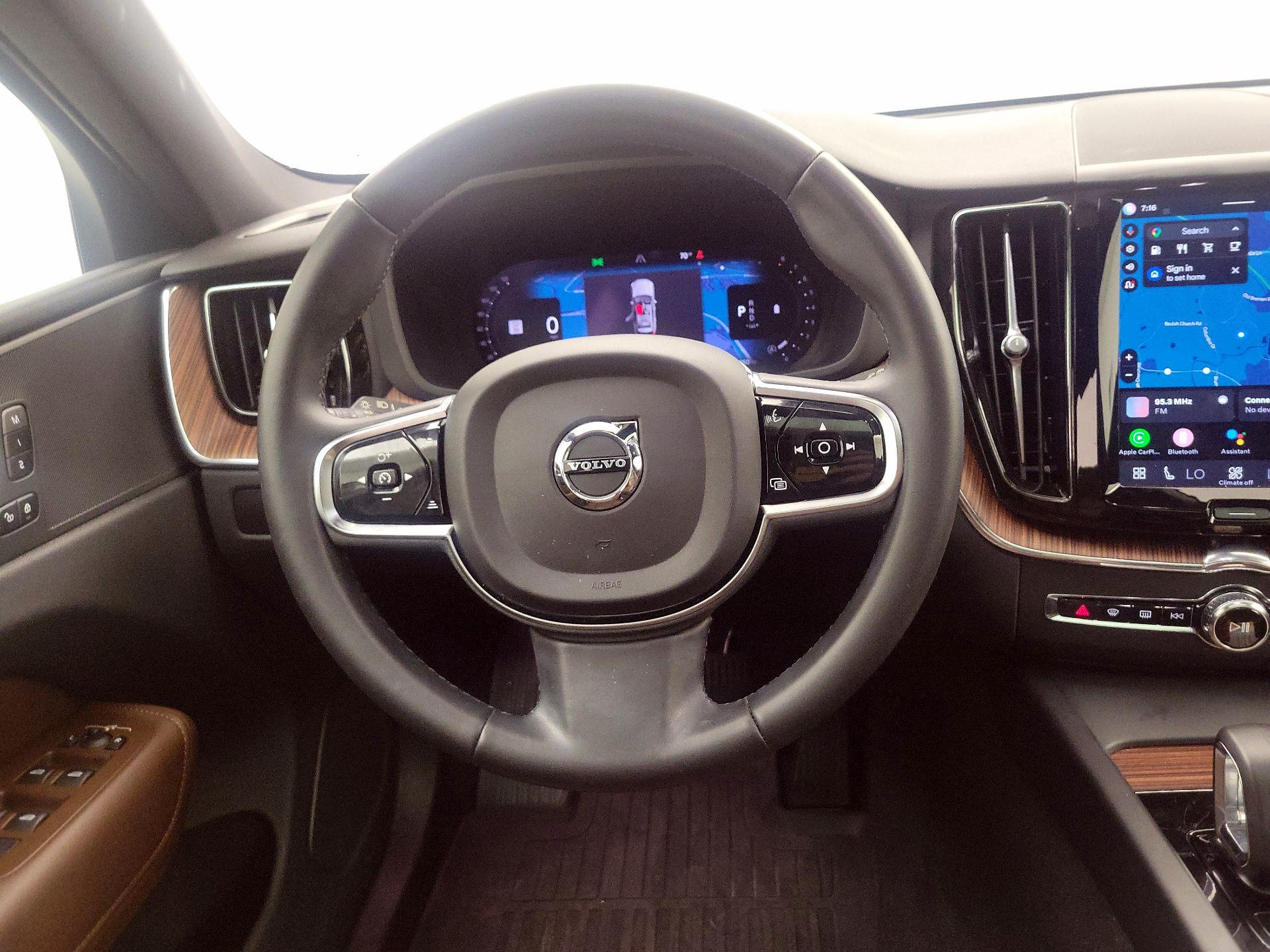 Thumbnail: 2024 Volvo XC60 - 10