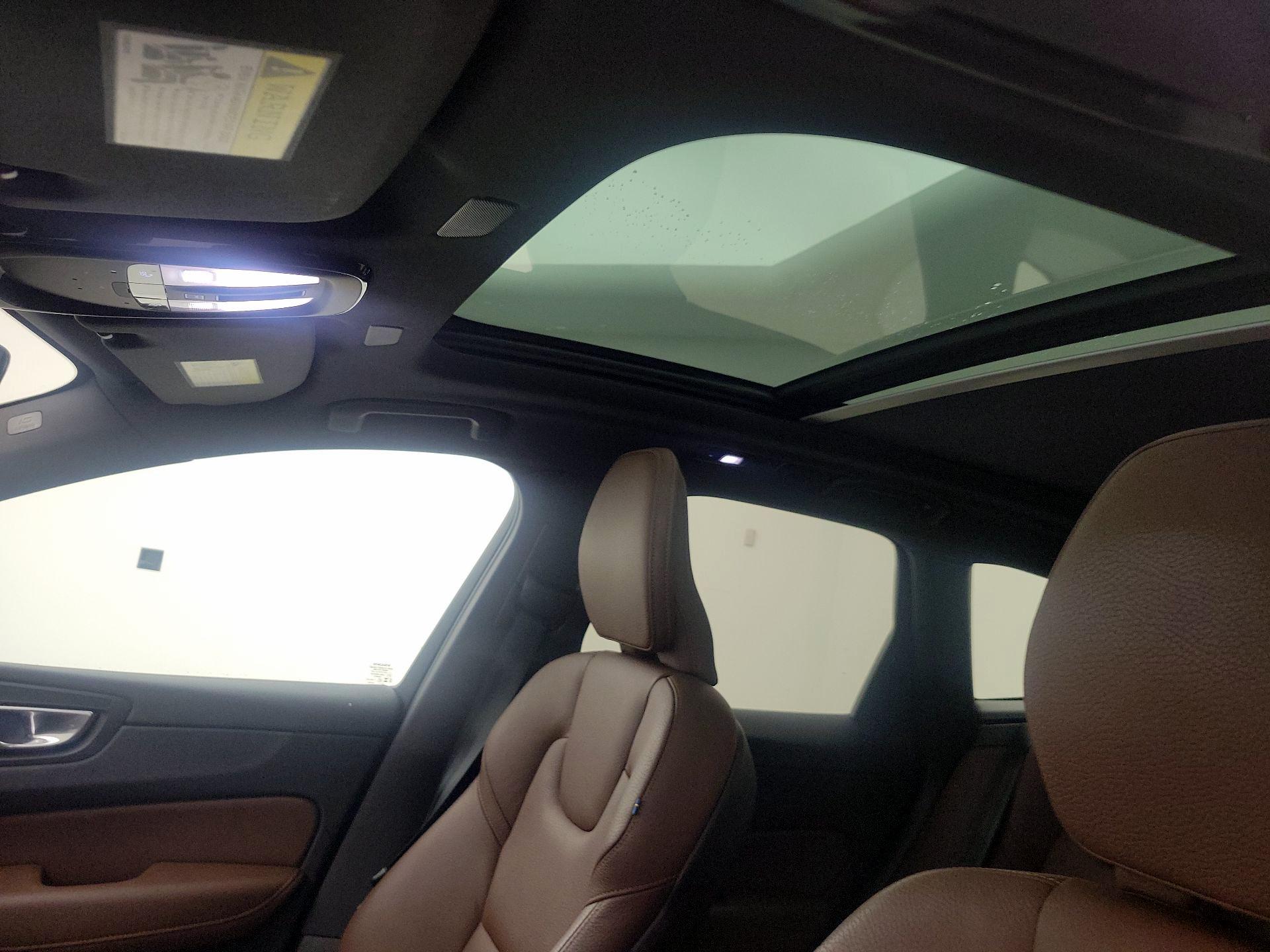 Thumbnail: 2024 Volvo XC60 - 20