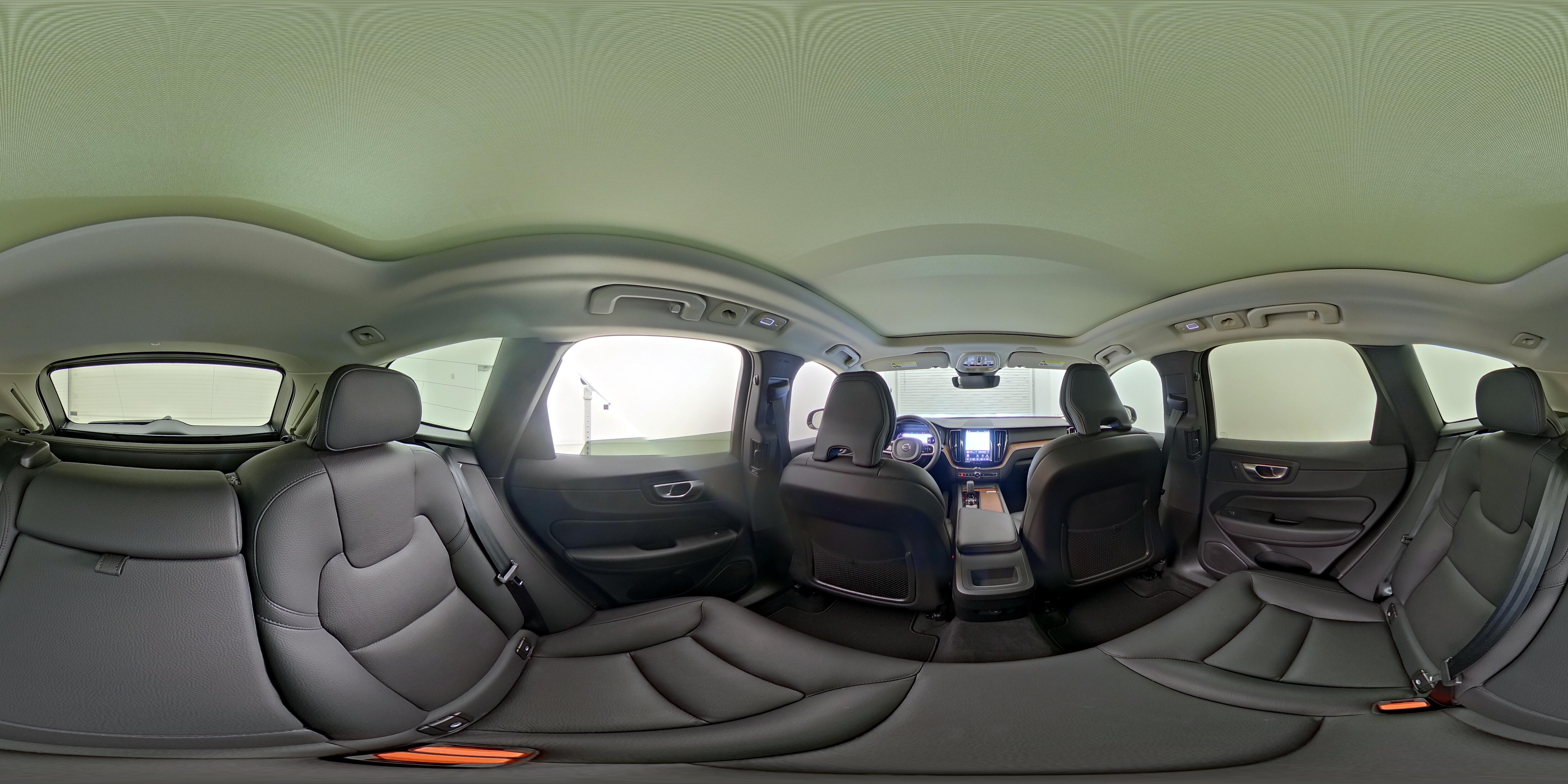 2024 Volvo XC60 Plus - Photo 28