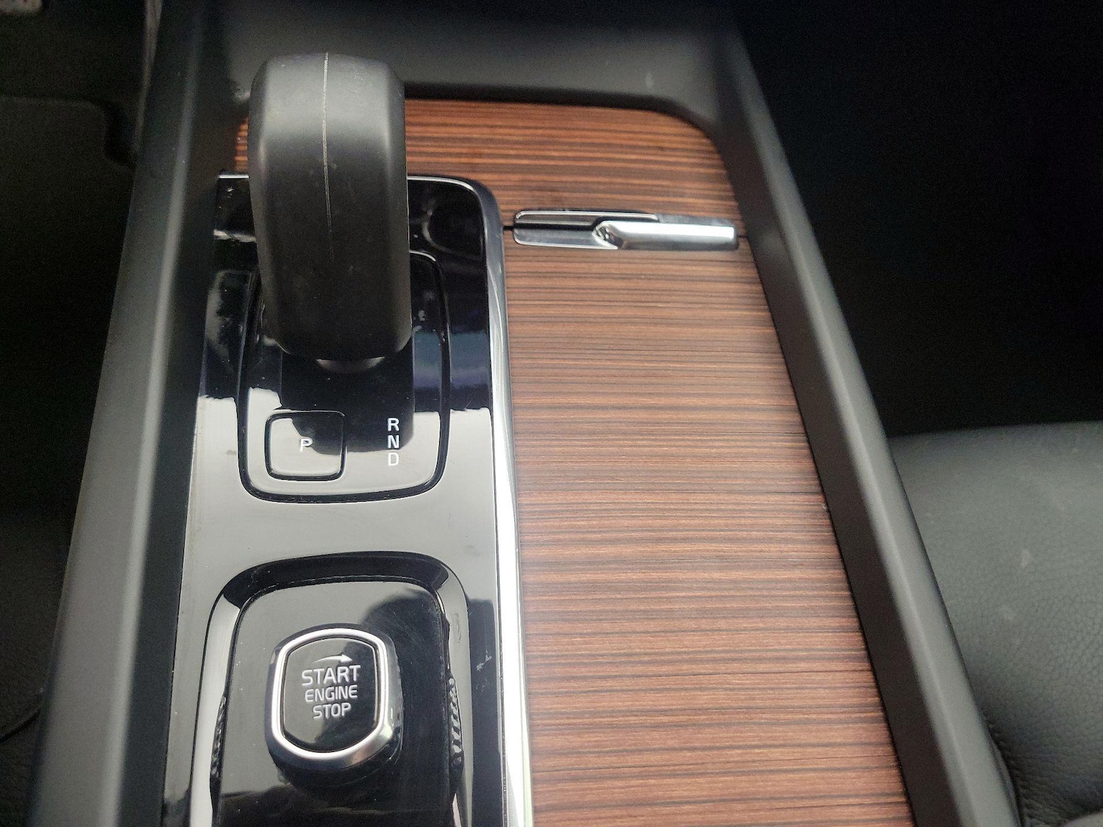 2024 Volvo XC60 Plus - Photo 19