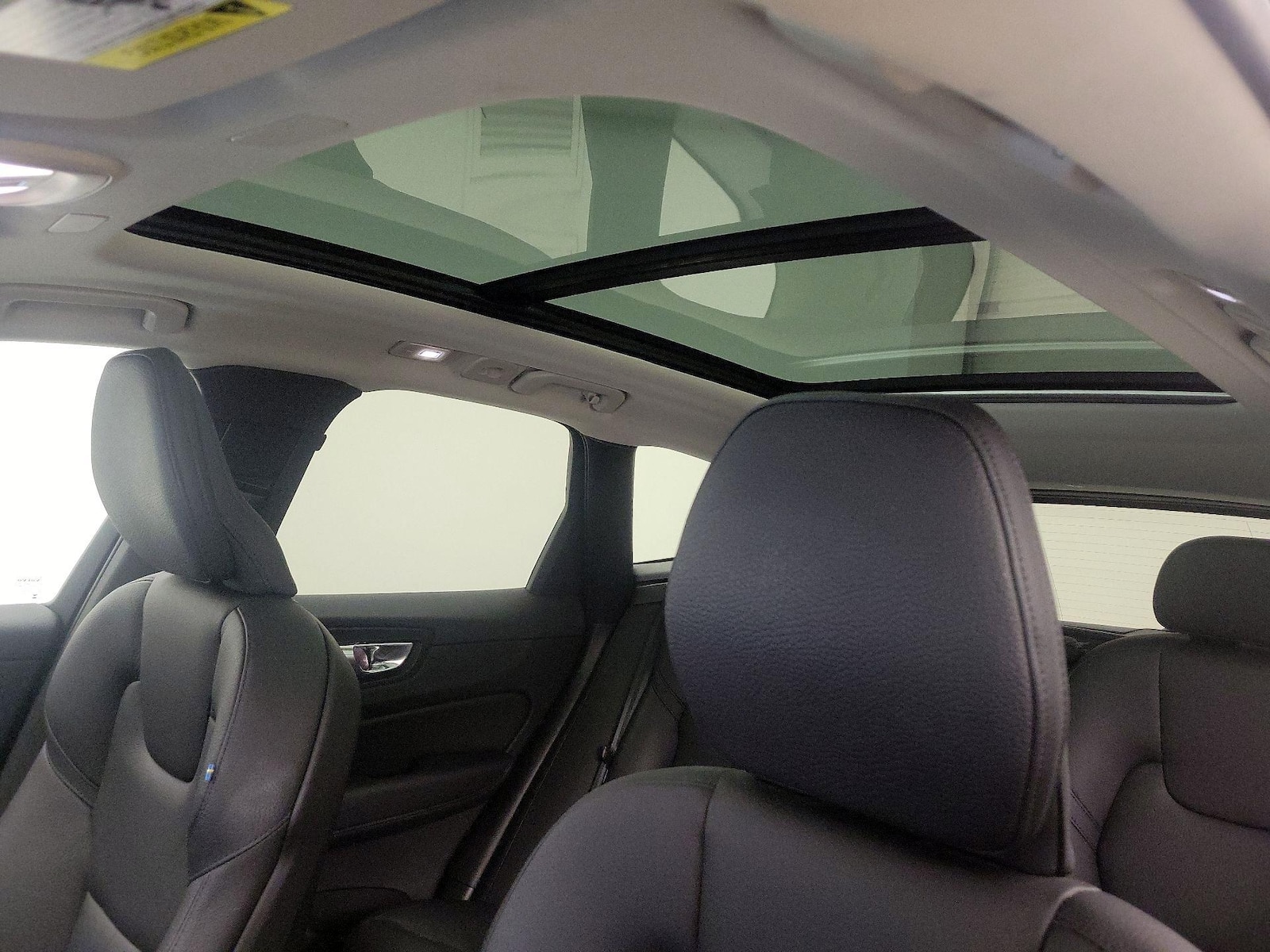 2024 Volvo XC60 Plus - Photo 21