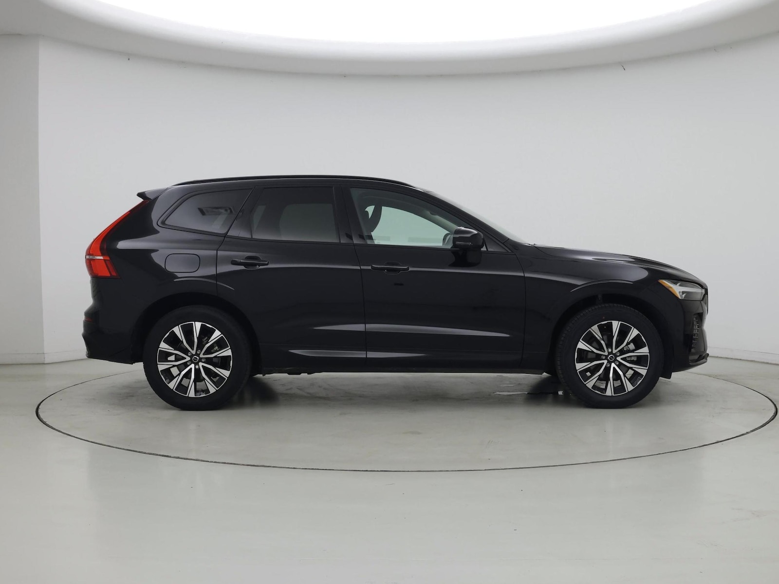 2024 Volvo XC60 Plus - Photo 8