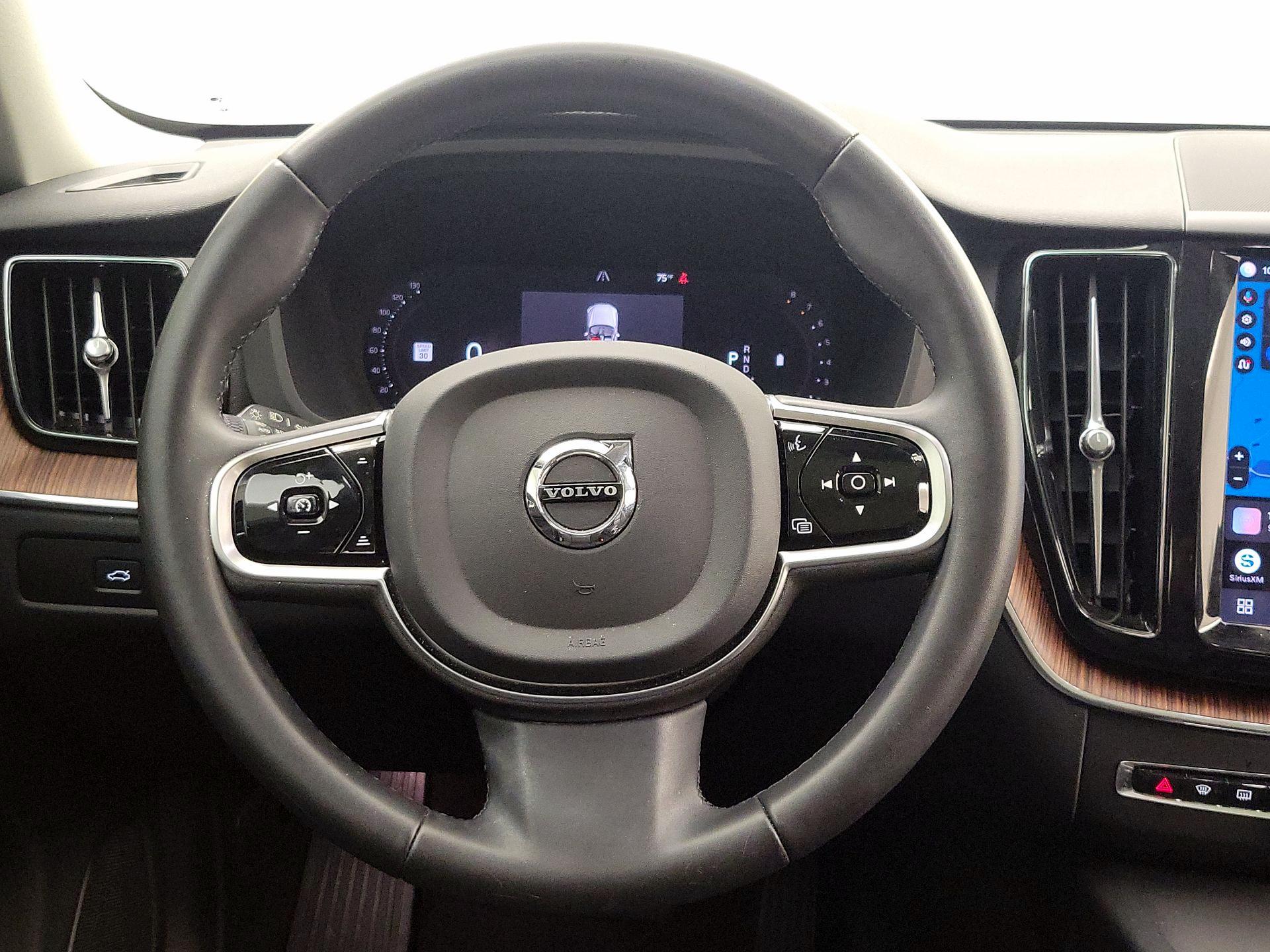 Thumbnail: 2024 Volvo XC60 - 10