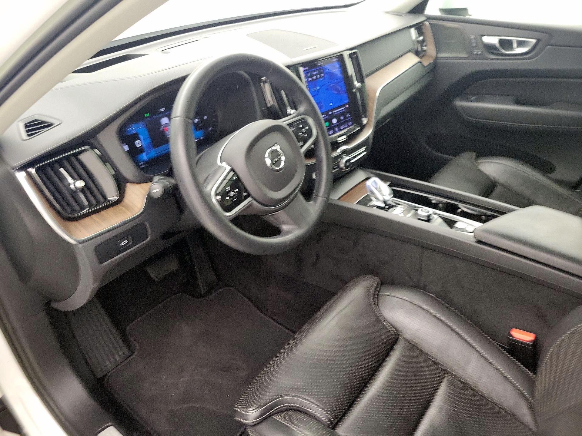 Thumbnail: 2023 Volvo XC60 - 11