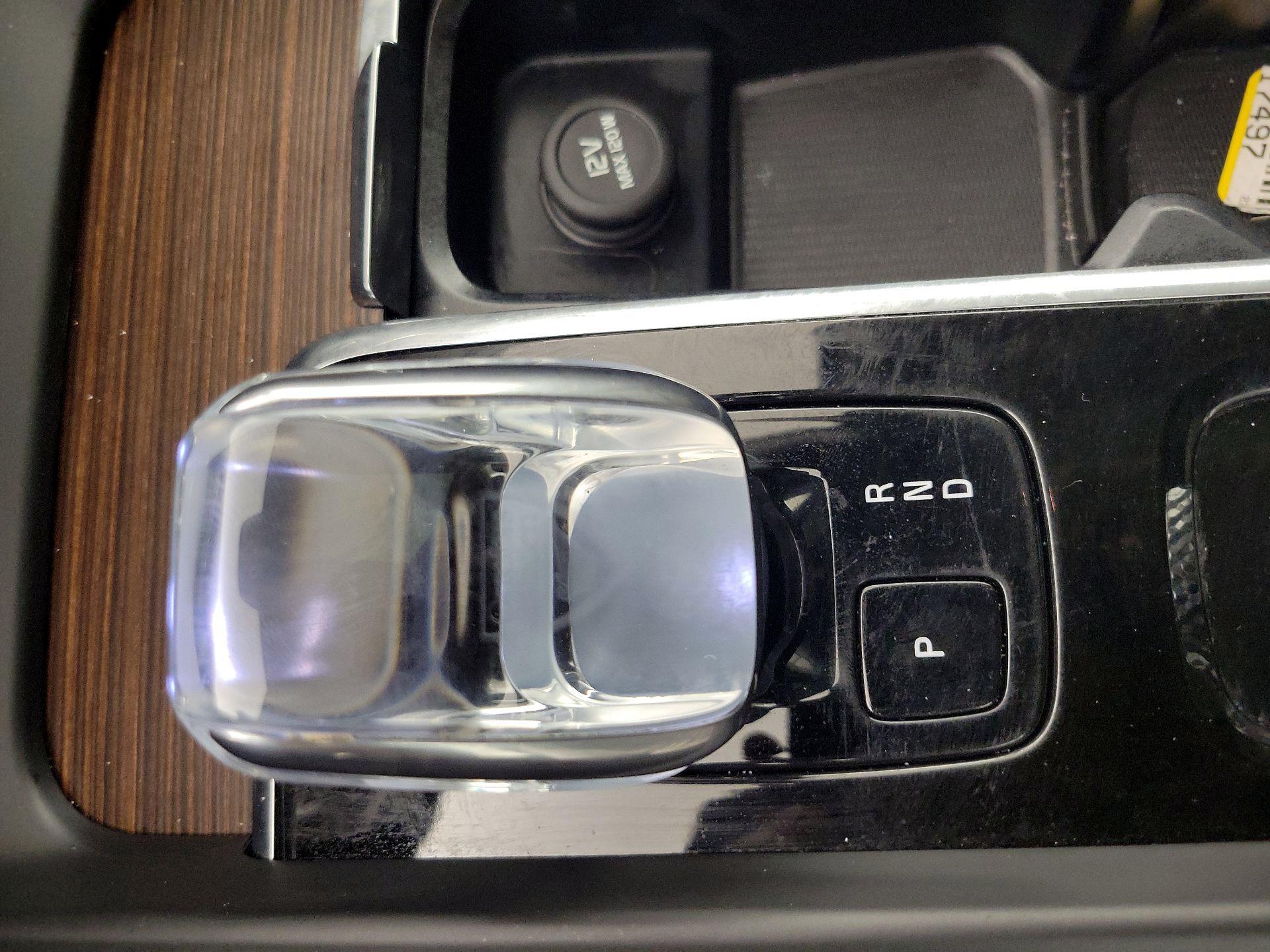 Thumbnail: 2023 Volvo XC60 - 18