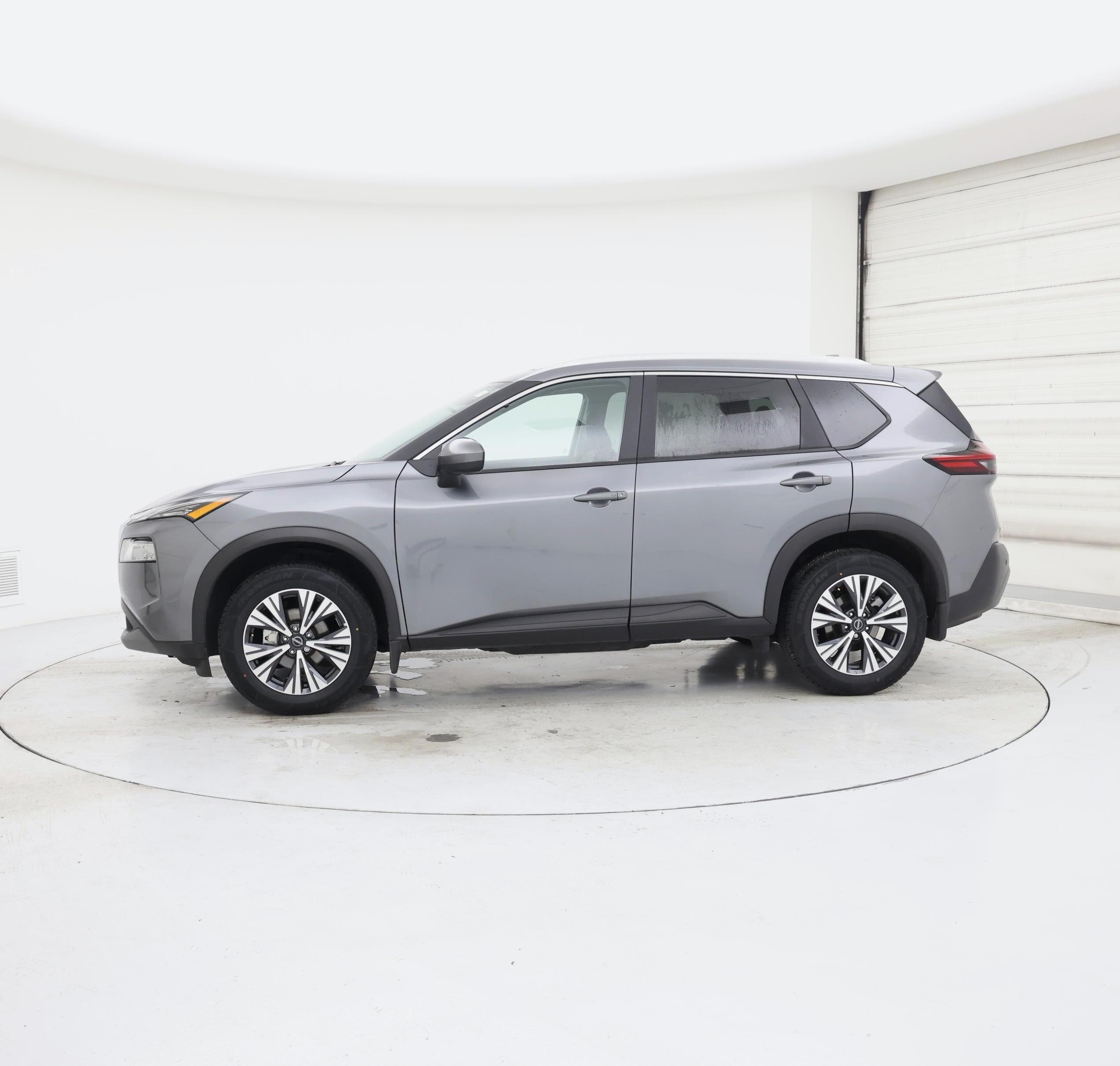 Thumbnail: 2023 Nissan Rogue - 3