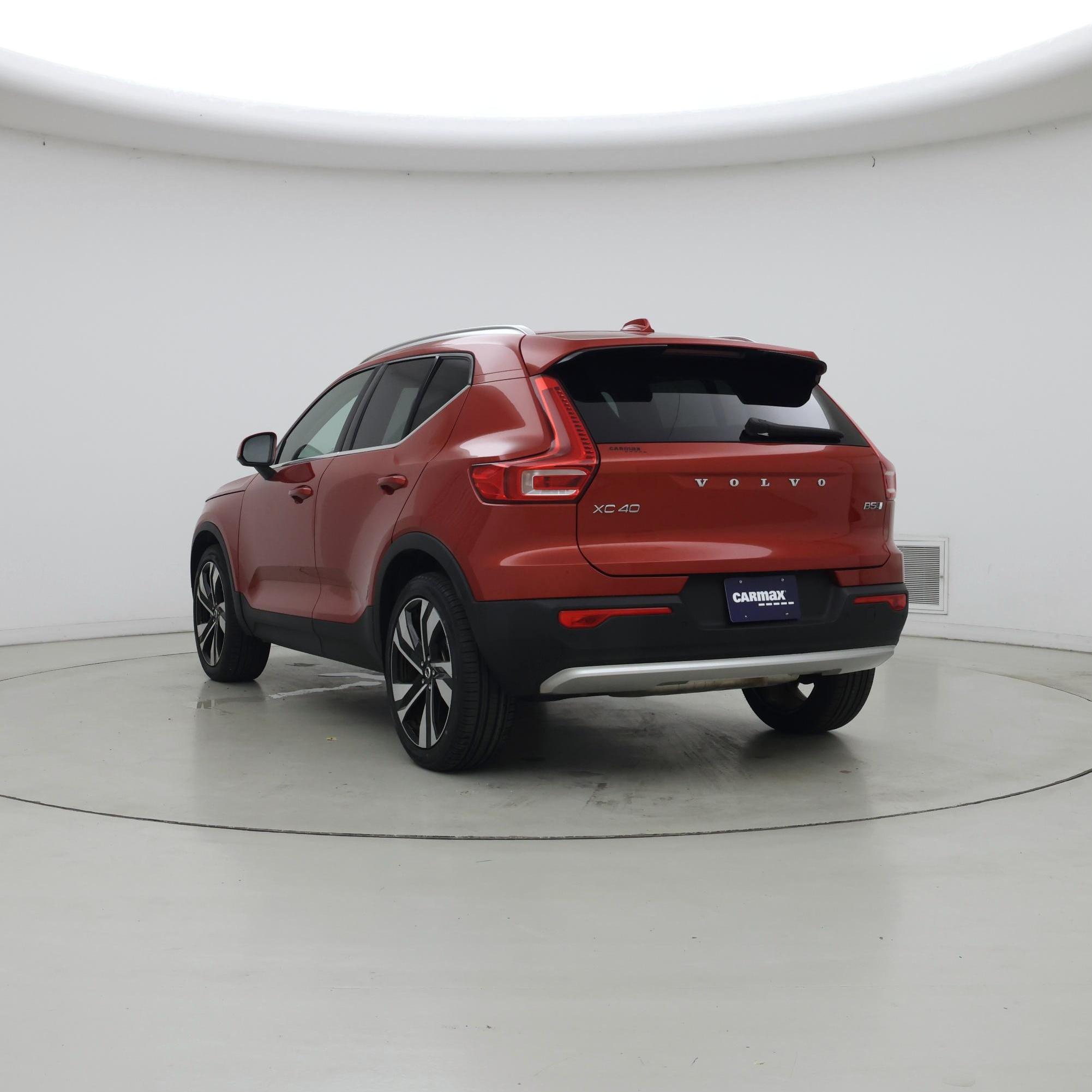 Thumbnail: 2023 Volvo XC40 - 2