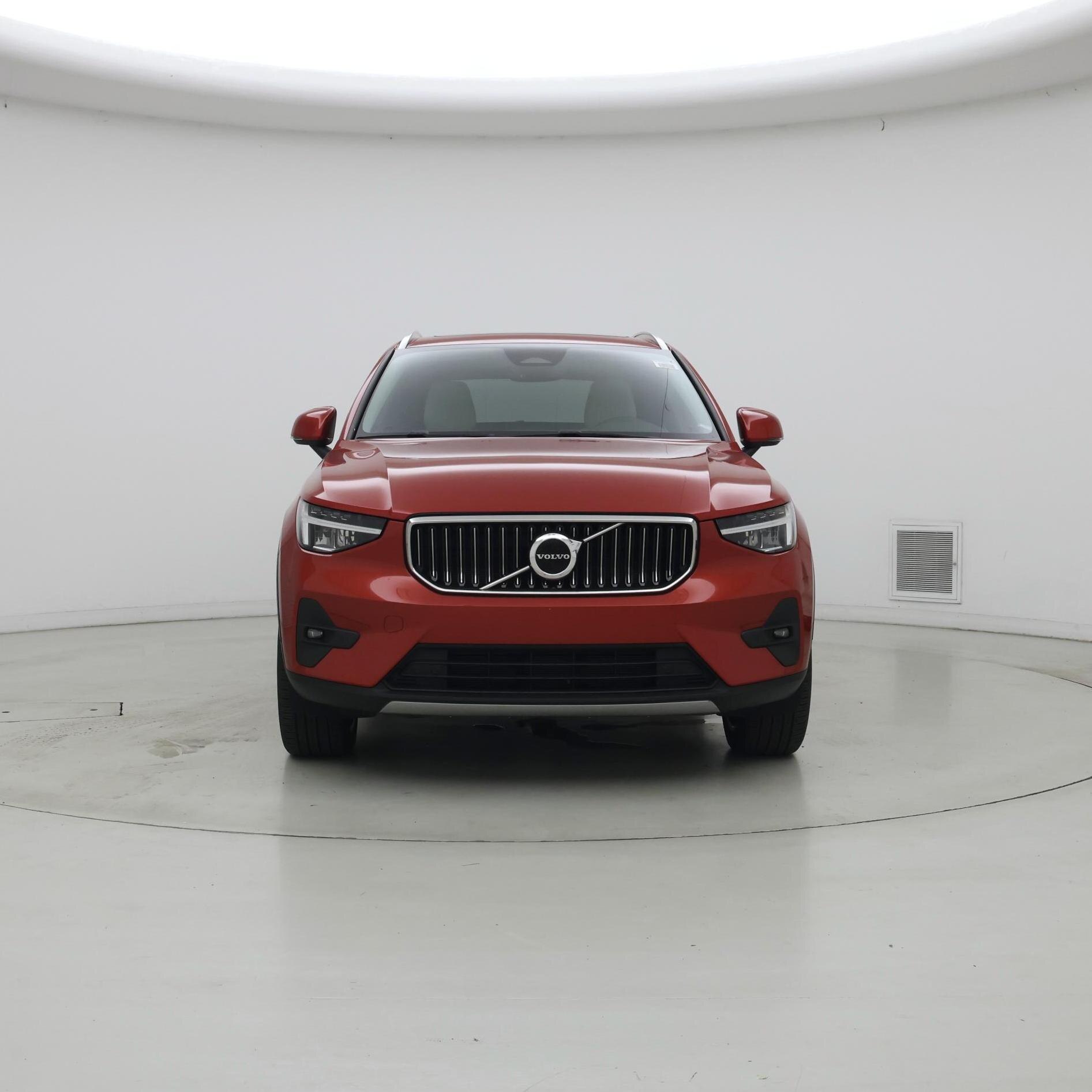 Thumbnail: 2023 Volvo XC40 - 5