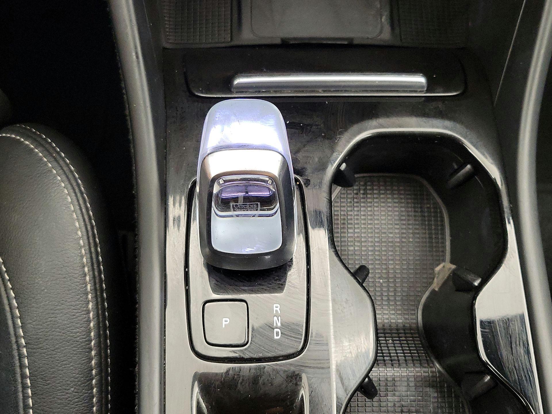 Thumbnail: 2023 Volvo XC40 - 17