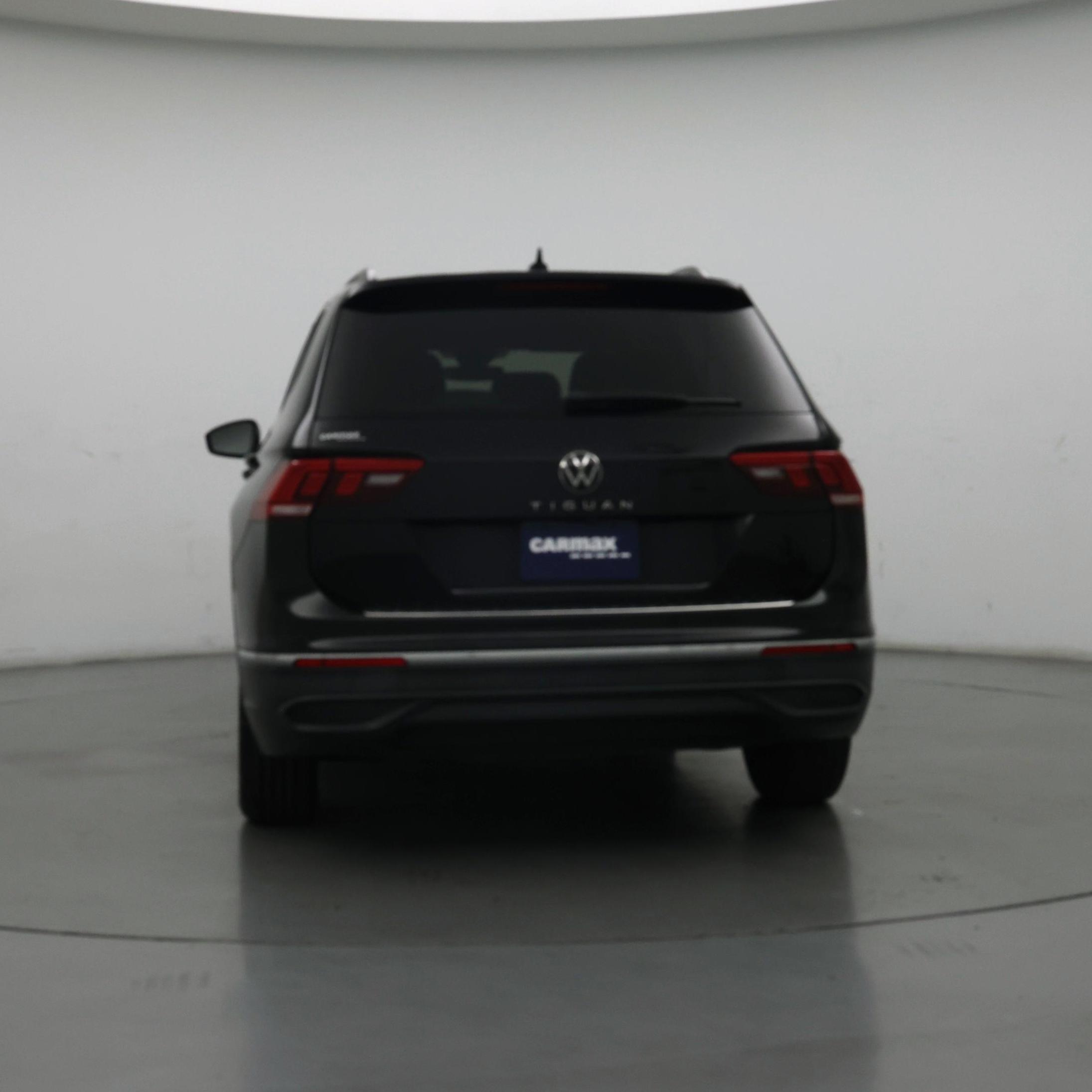 Thumbnail: 2023 Volkswagen Tiguan - 6