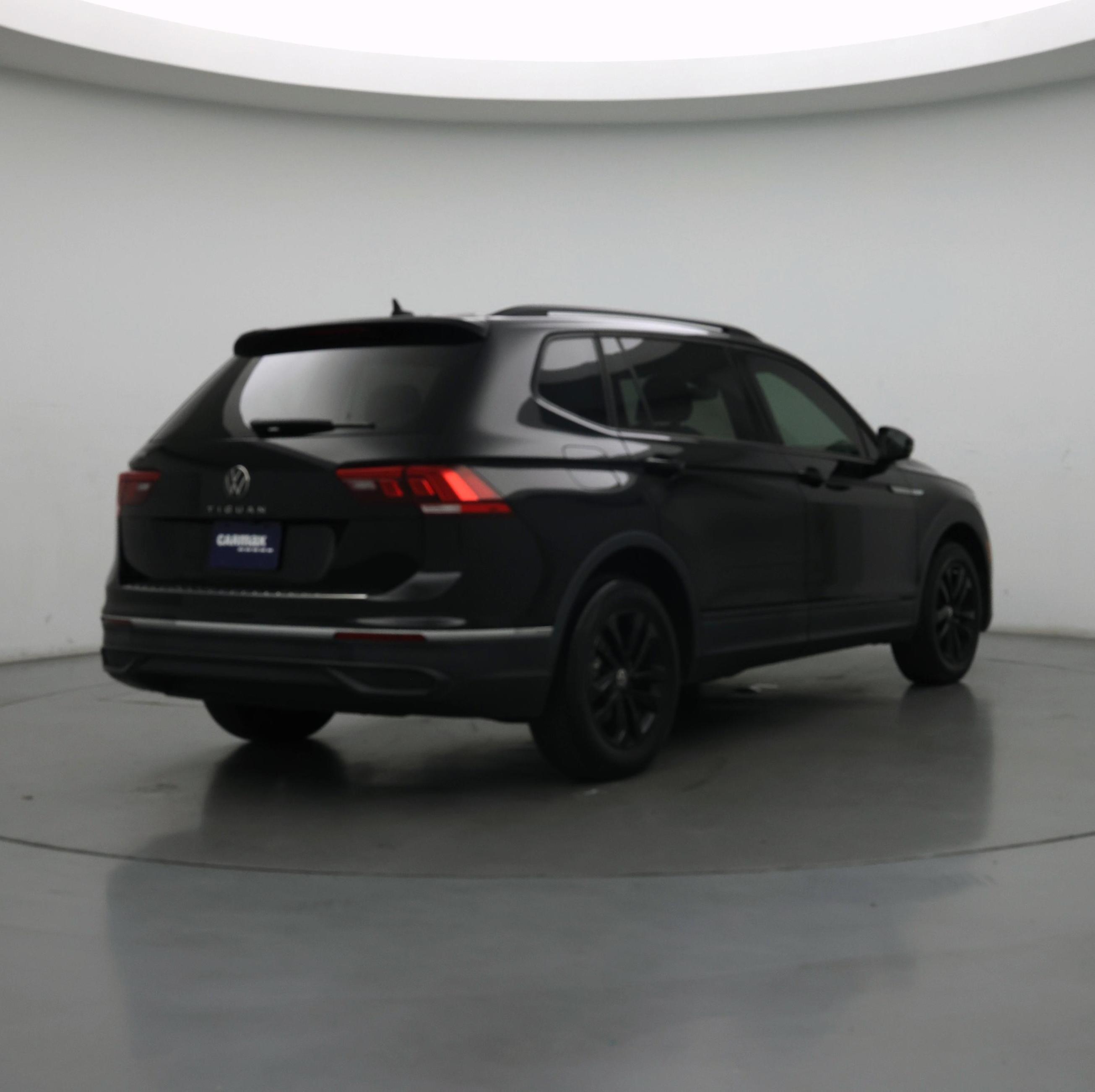 Thumbnail: 2023 Volkswagen Tiguan - 8