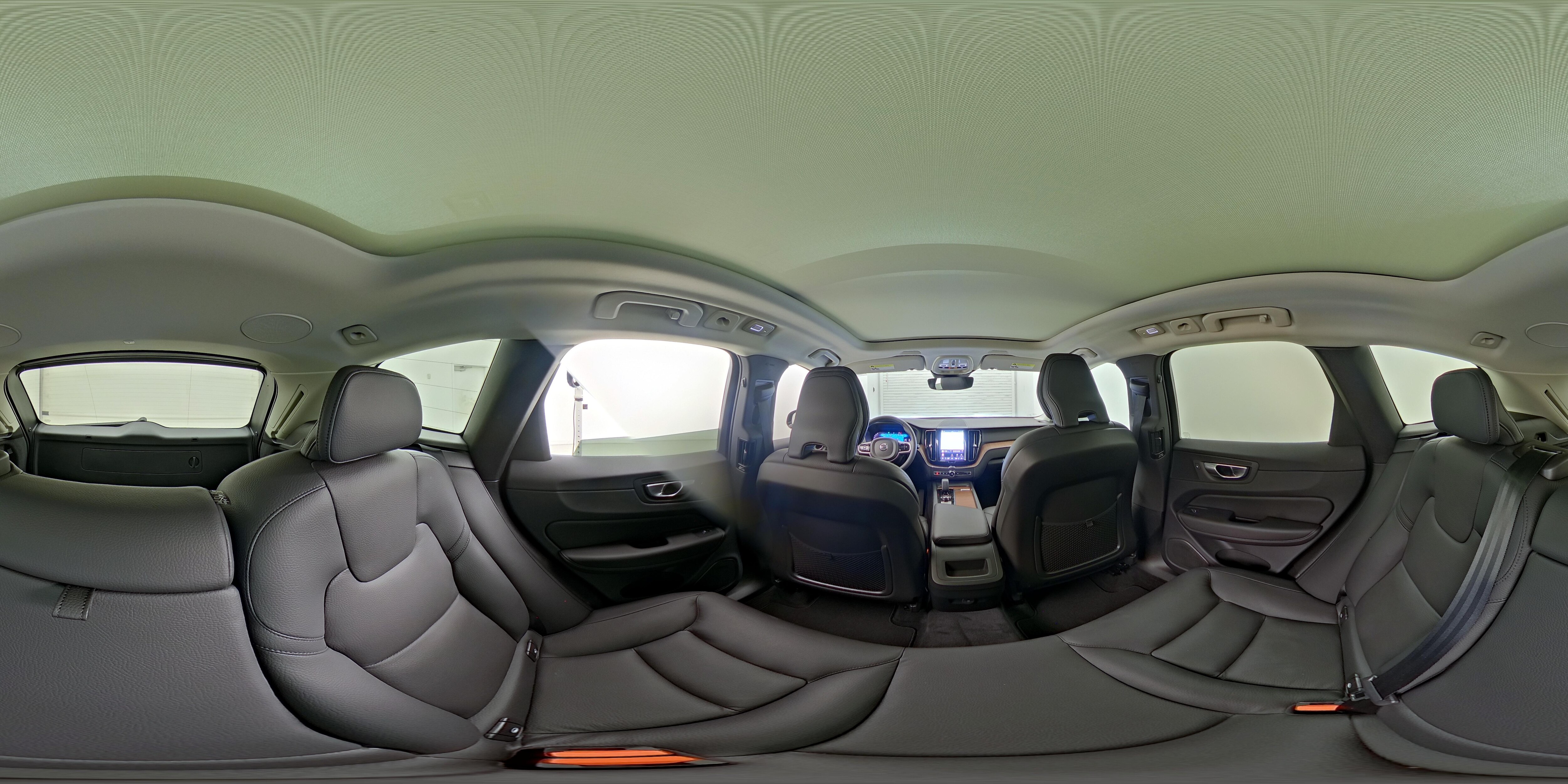 2024 Volvo XC60 Plus - Photo 28