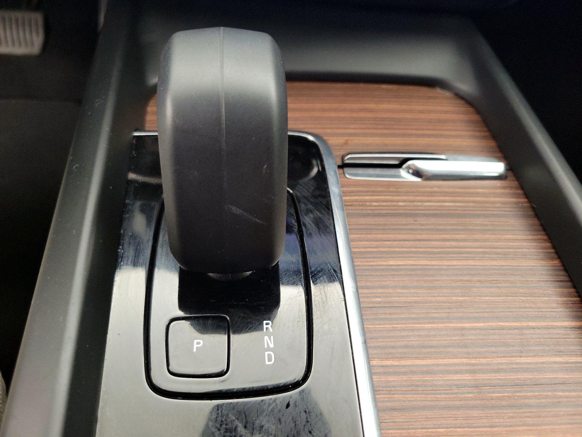 Thumbnail: 2024 Volvo XC60 - 18