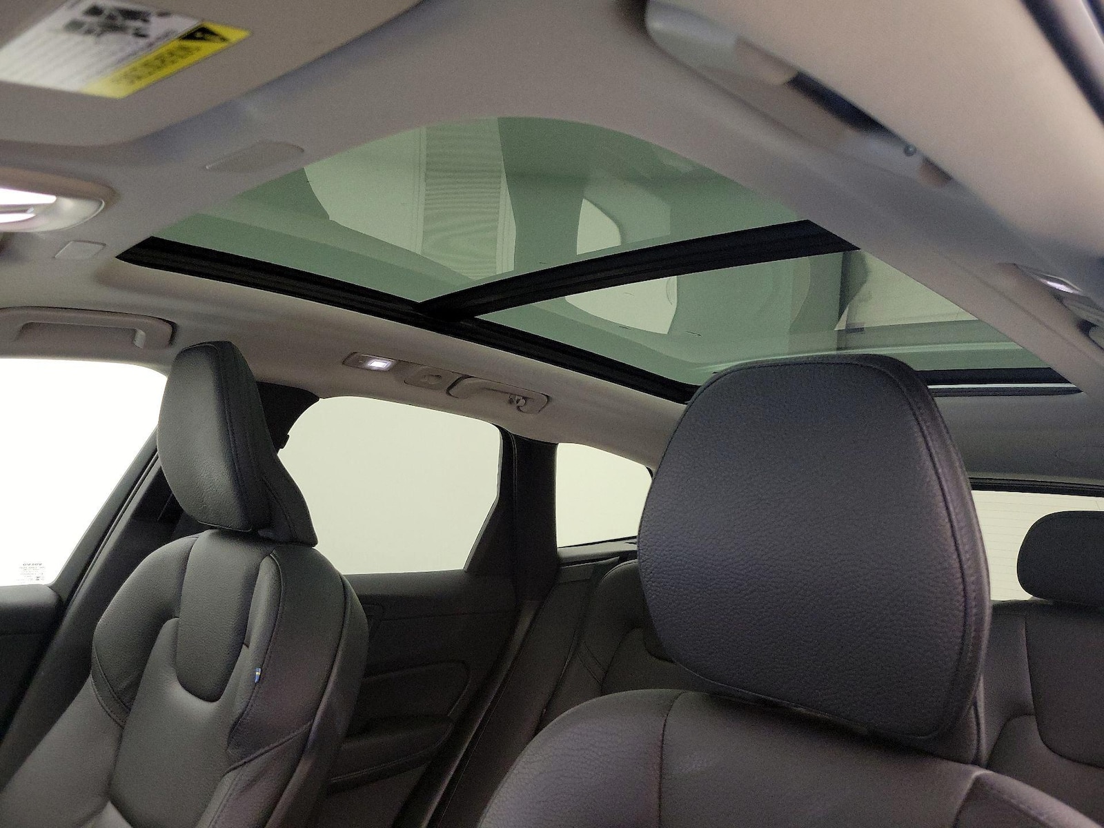 2024 Volvo XC60 Plus - Photo 21