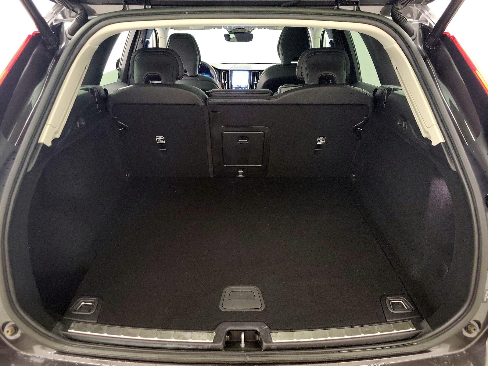 2024 Volvo XC60 Plus - Photo 23