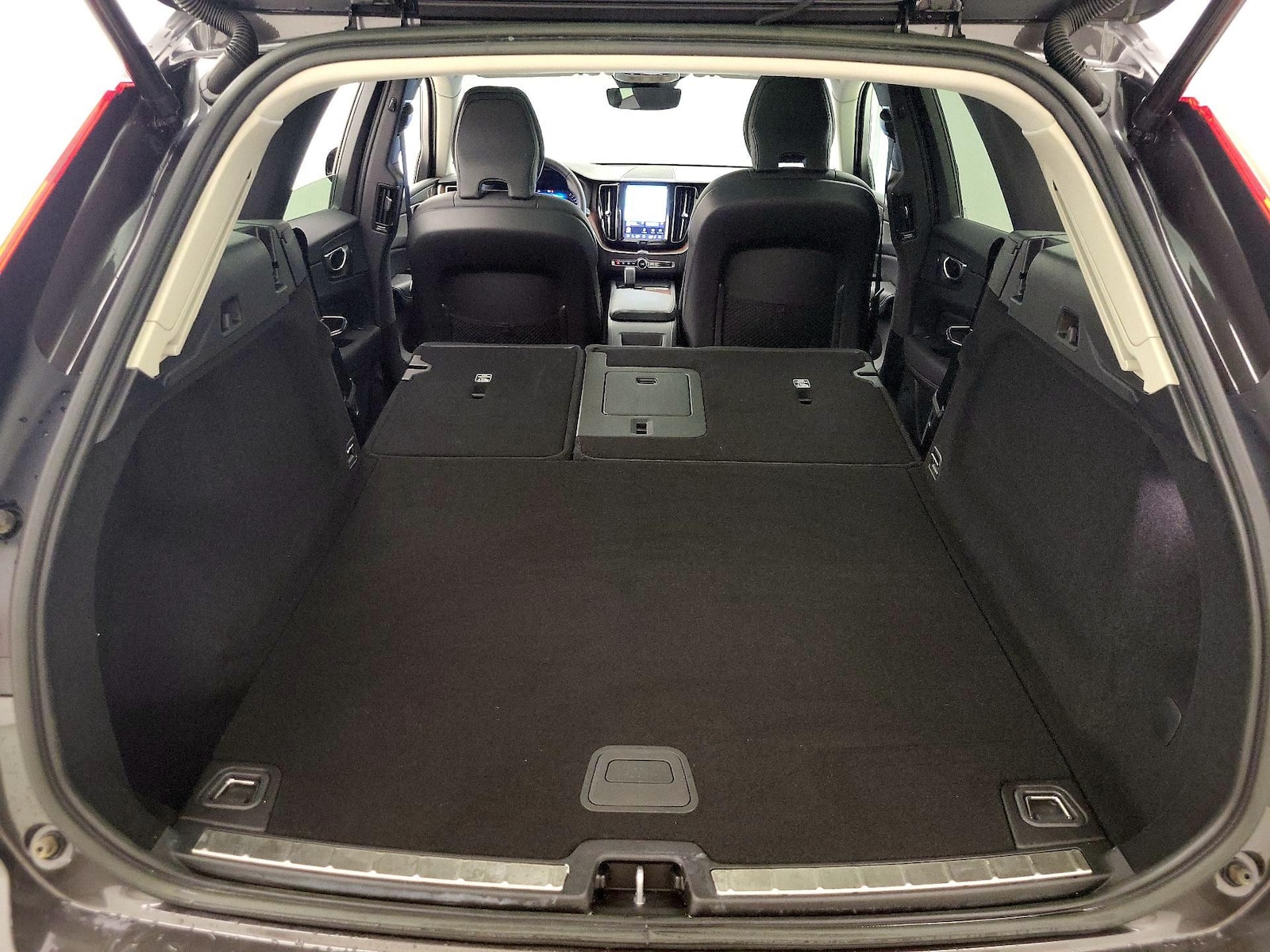 2024 Volvo XC60 Plus - Photo 24