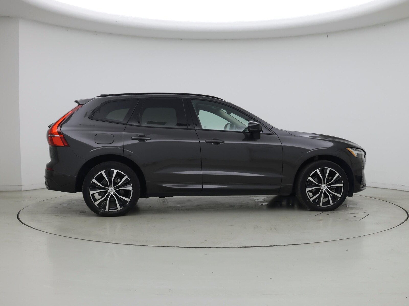 2024 Volvo XC60 Plus - Photo 8