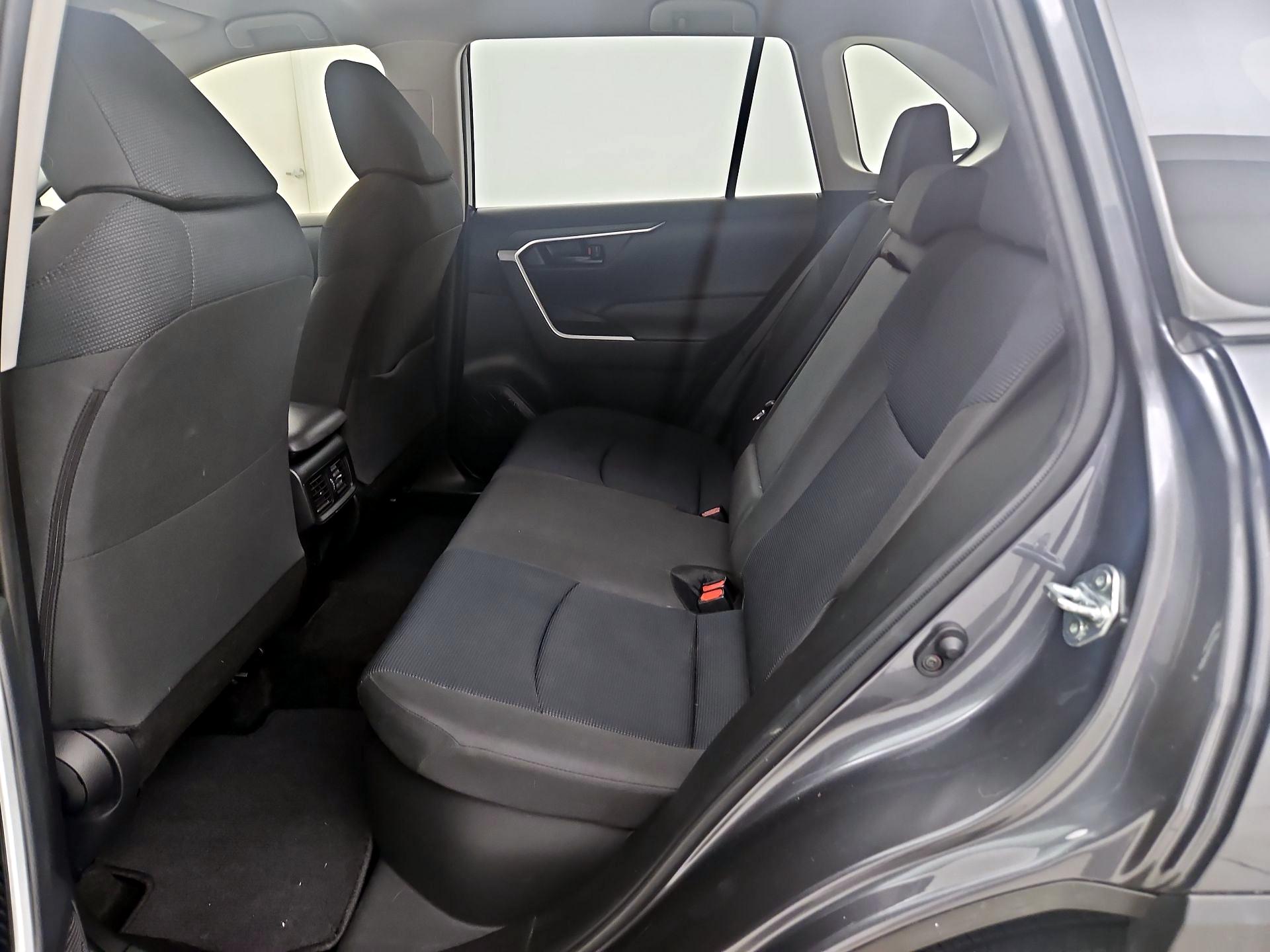 Thumbnail: 2021 Toyota RAV4 - 19