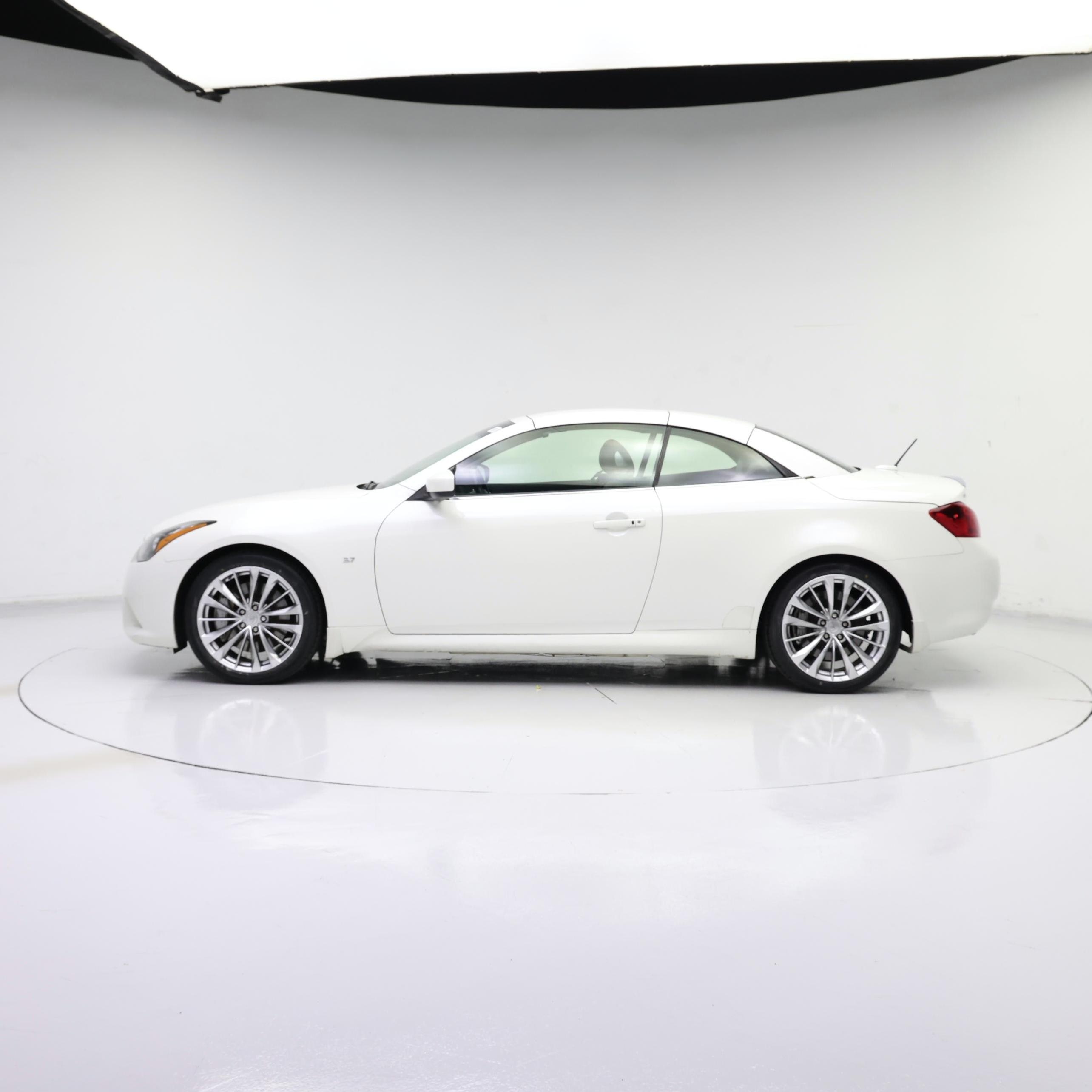 Thumbnail: 2015 INFINITI Q60 - 3